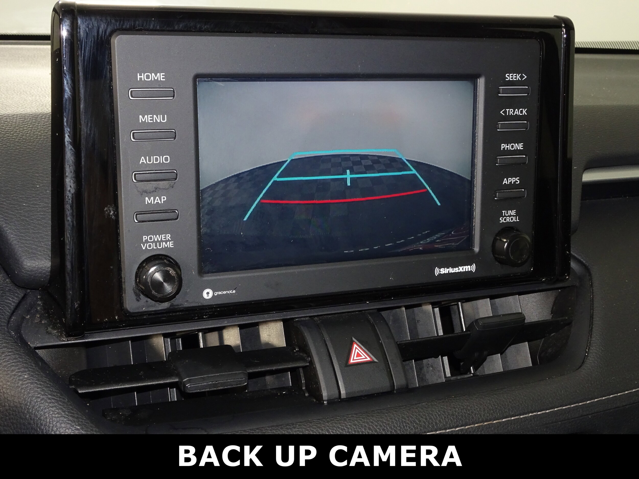 2021 Toyota RAV4 XLE photo 4