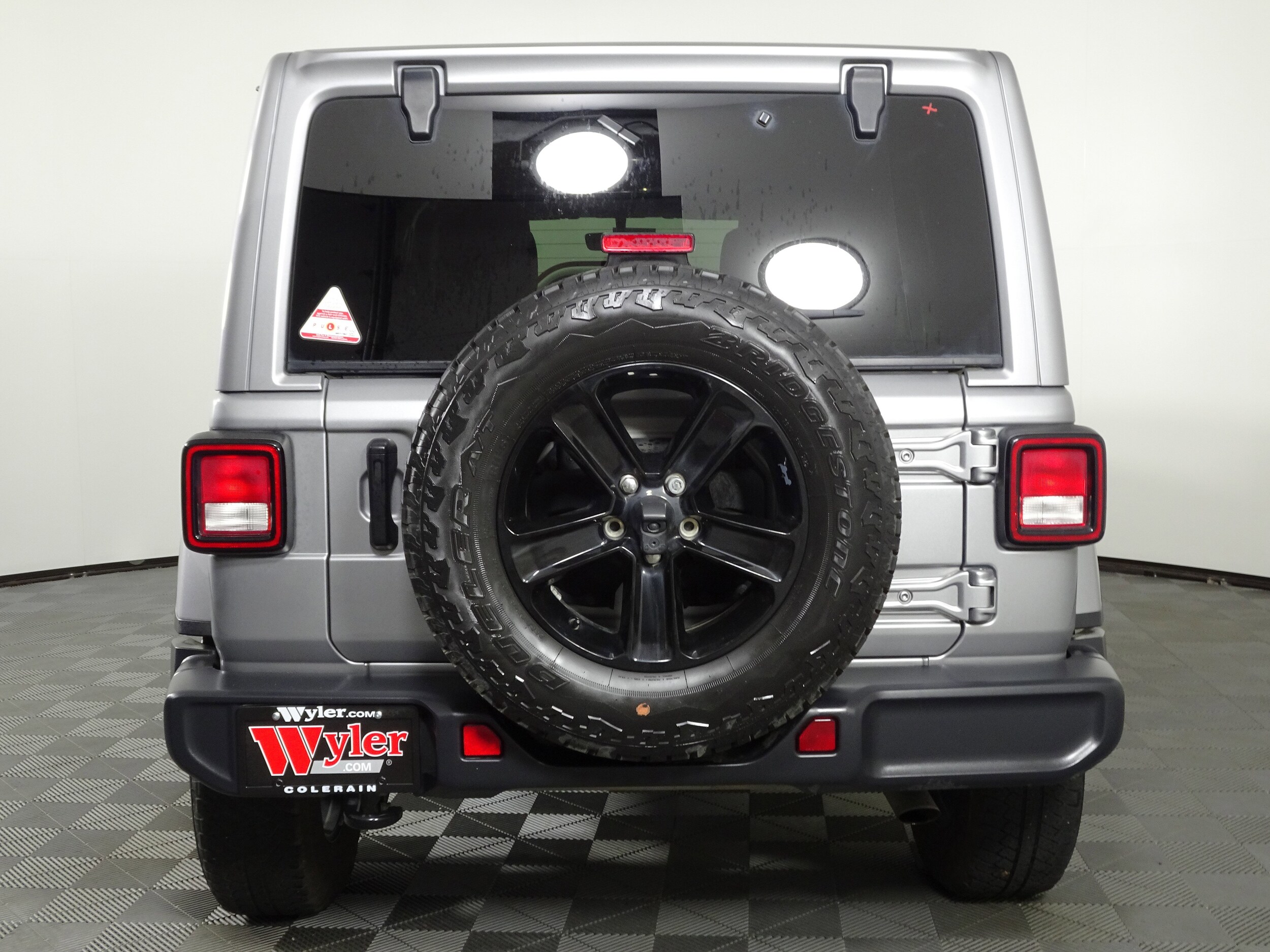 2021 Jeep Wrangler Unlimited Sahara Altitude photo 4