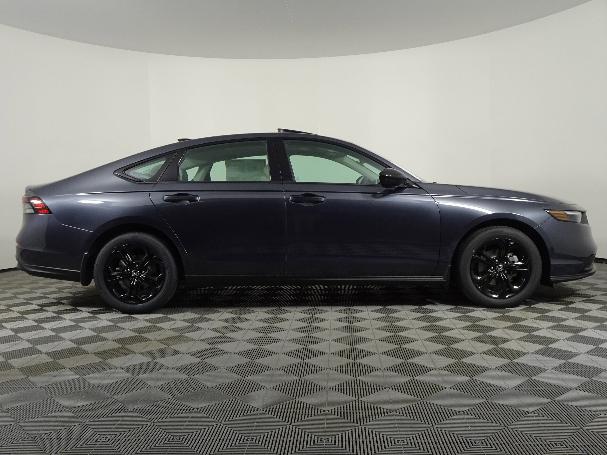 2025 Honda Accord SE photo 2