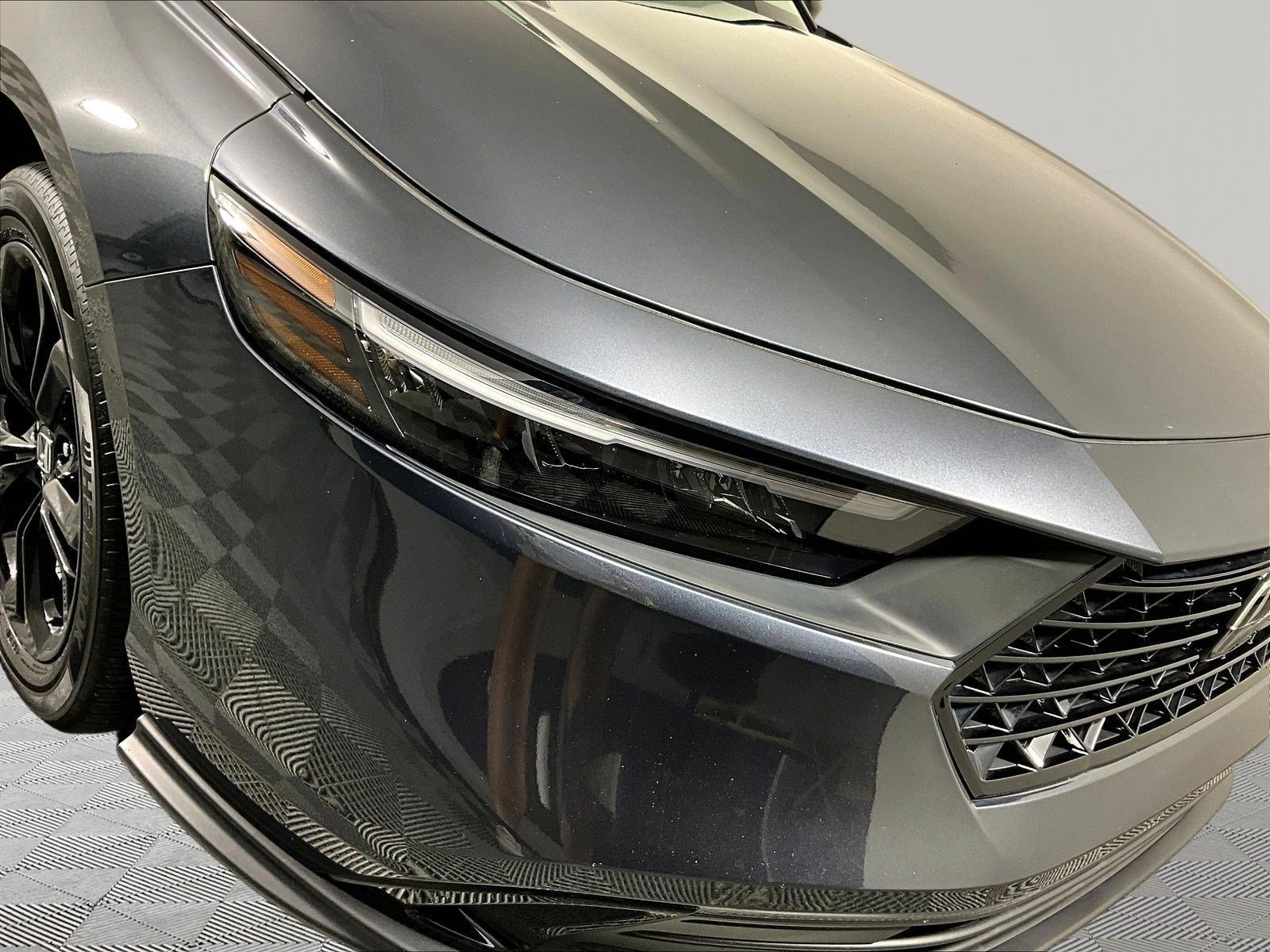 2025 Honda Accord SE - Photo 35