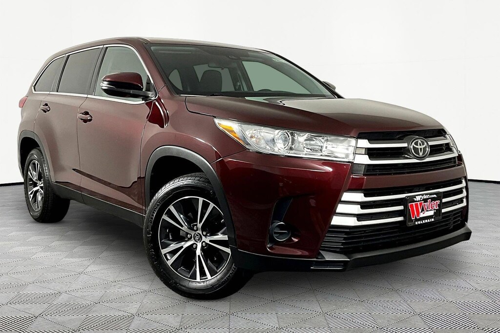 Used 2019 Toyota Highlander LE I4 FWD SUV