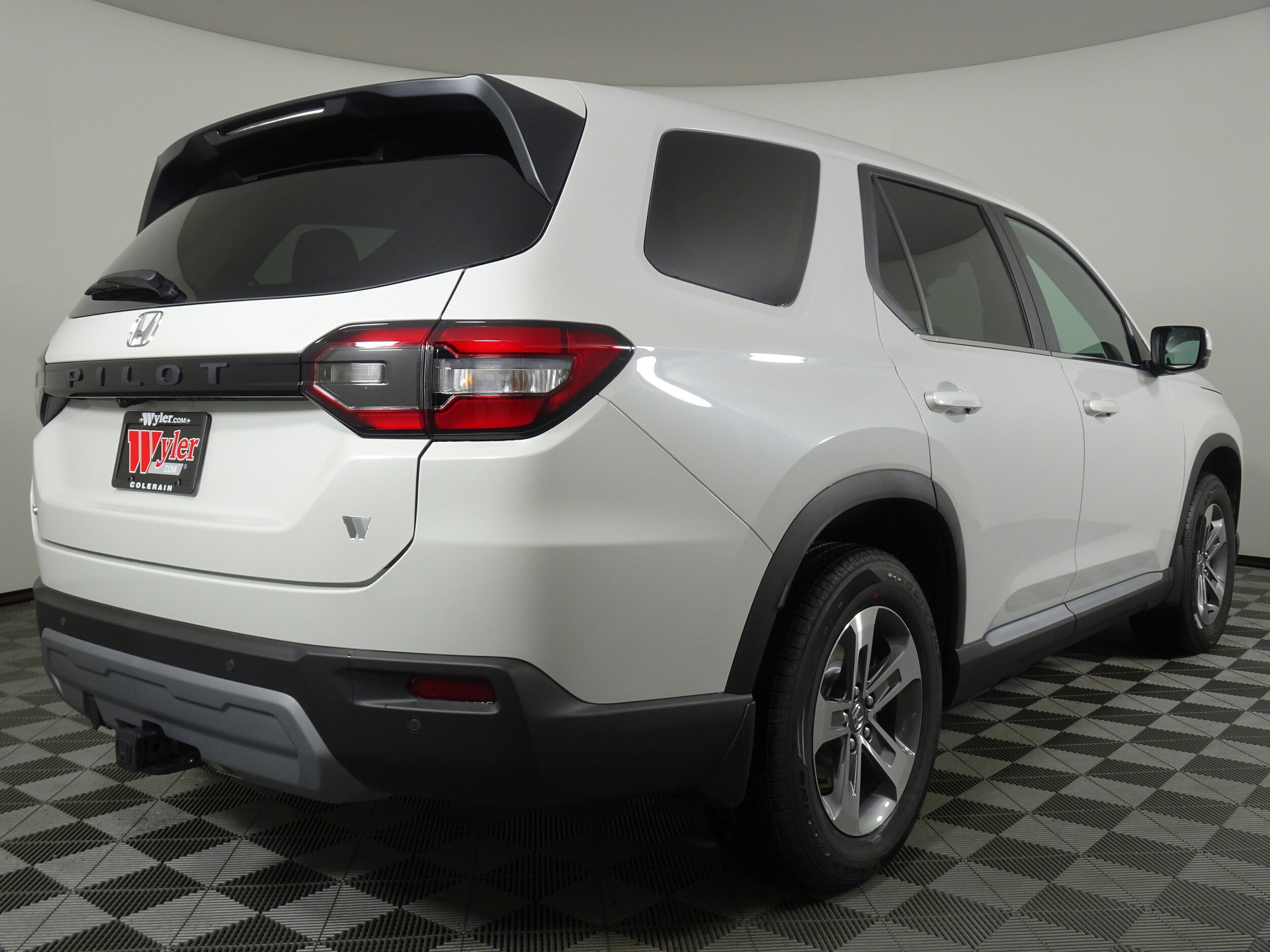 2025 Honda Pilot EX-L photo 2
