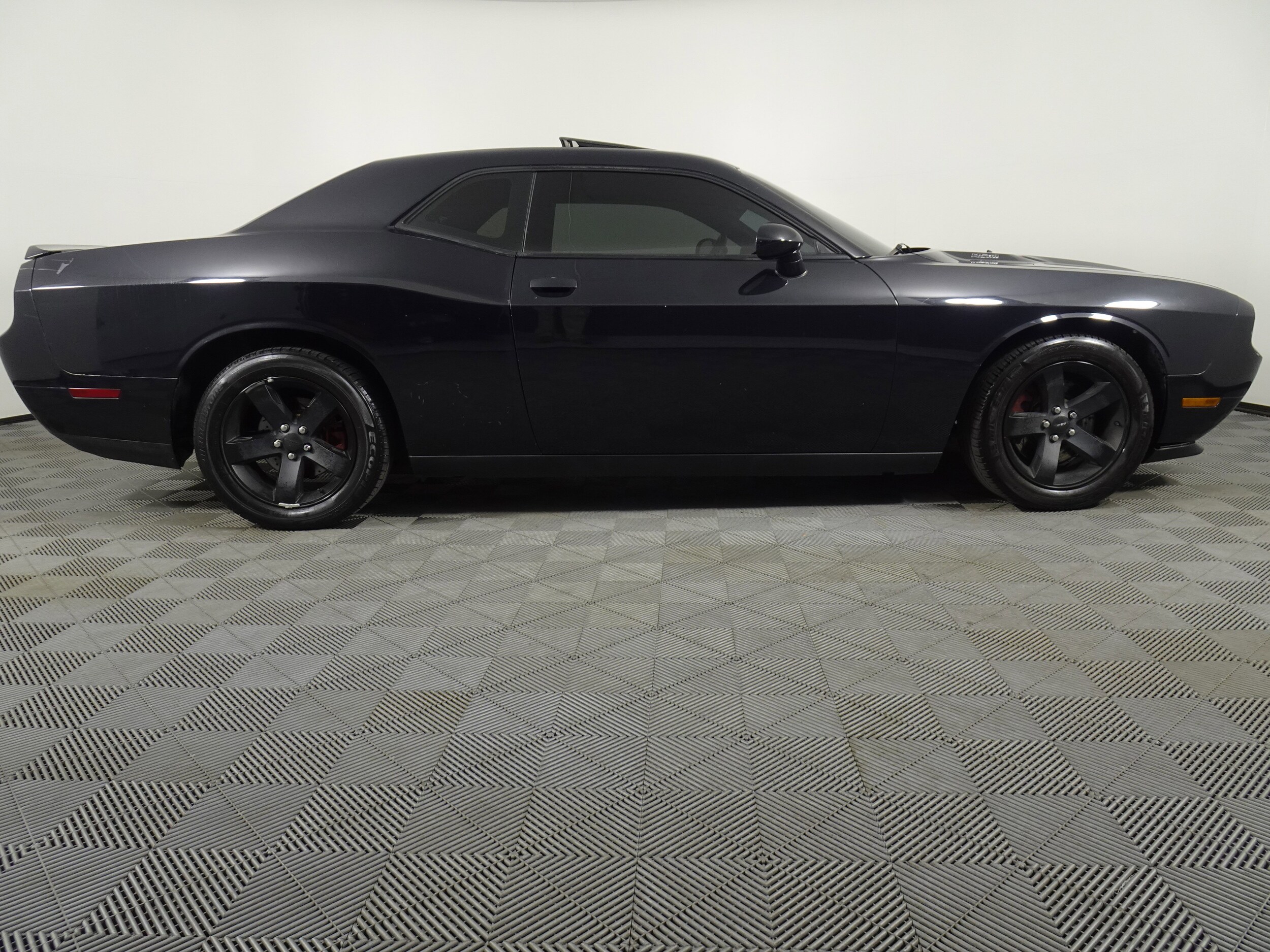 Used 2014 Dodge Challenger R/T with VIN 2C3CDYBT9EH311098 for sale in Cincinnati, OH