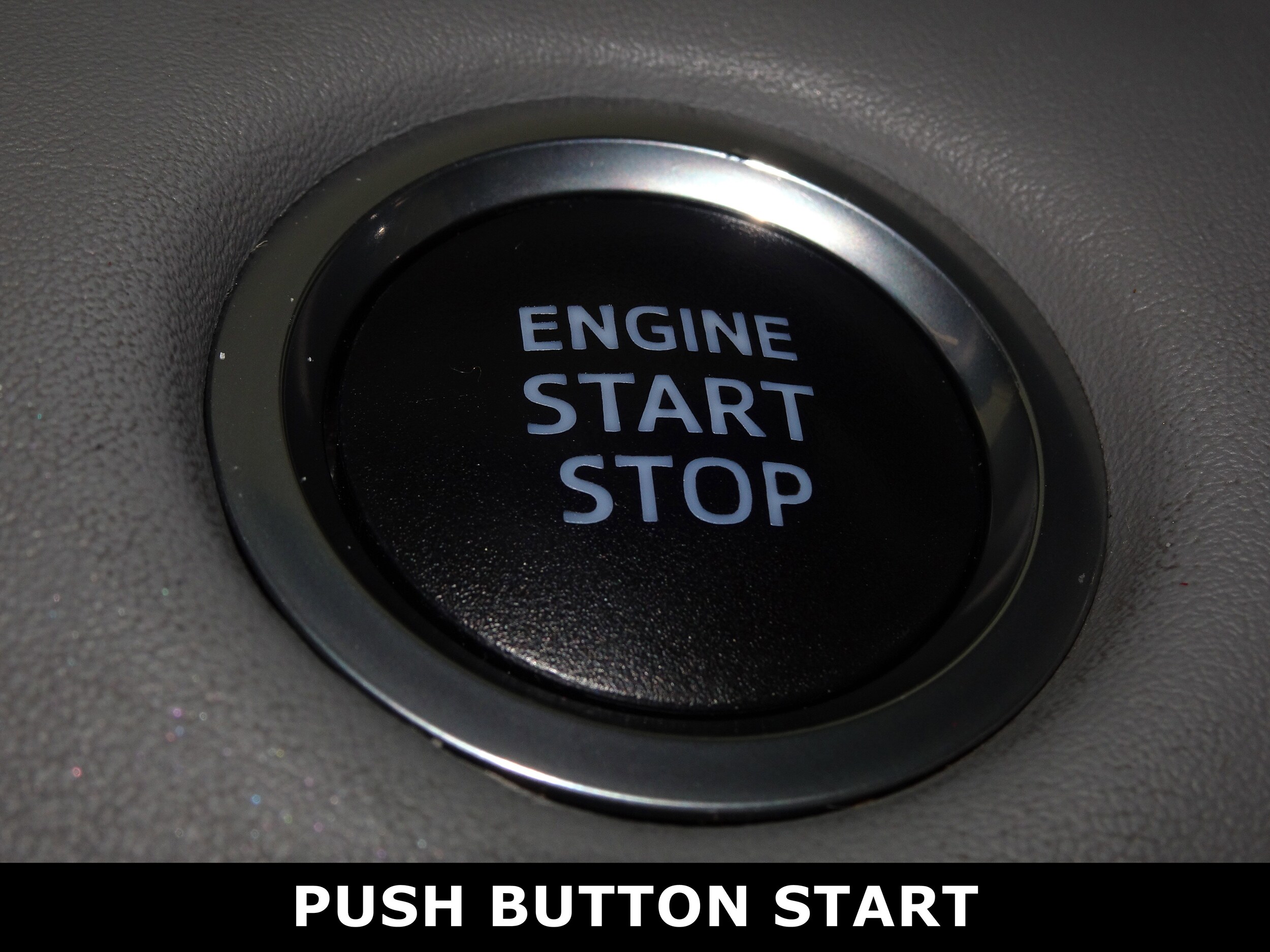 2021 Toyota Highlander XLE photo 3