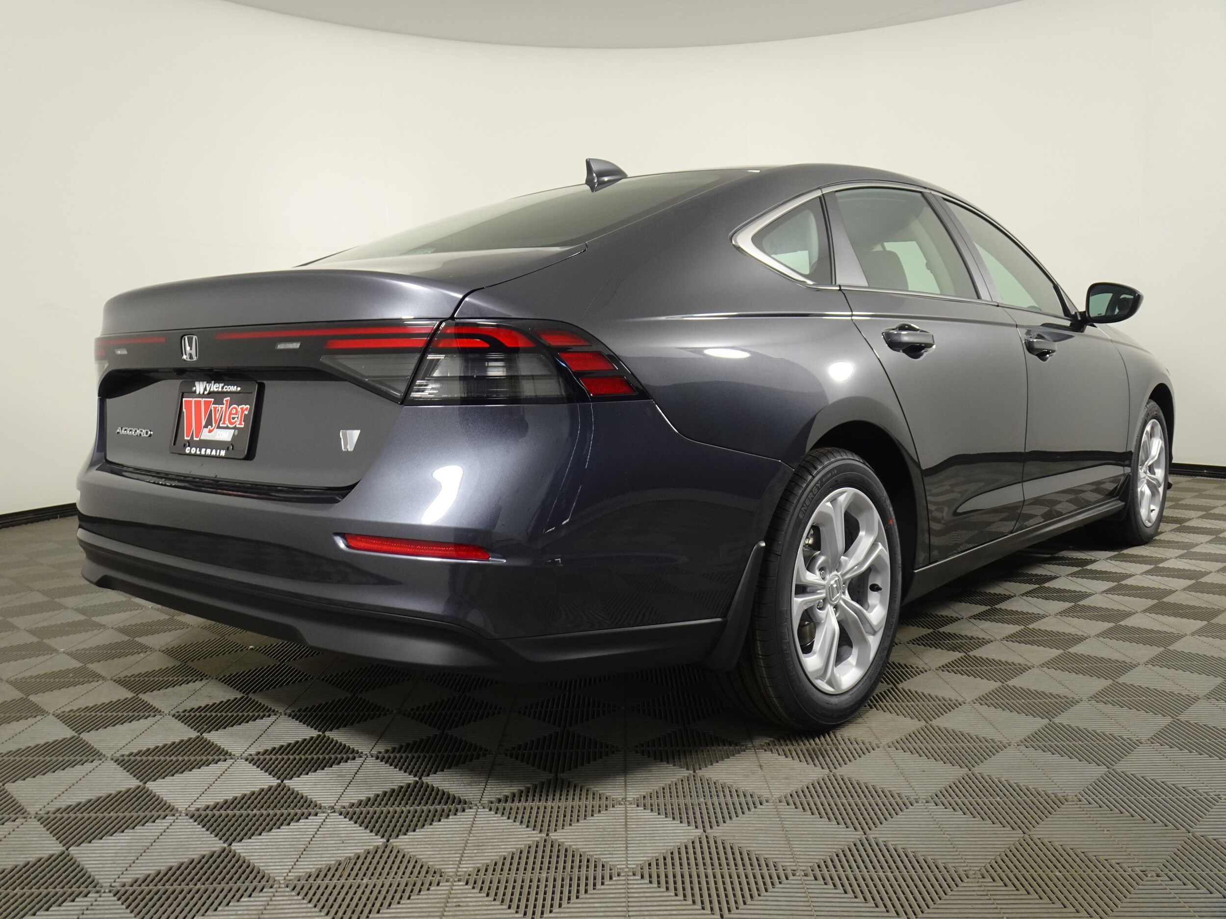 2025 Honda Accord LX photo 2