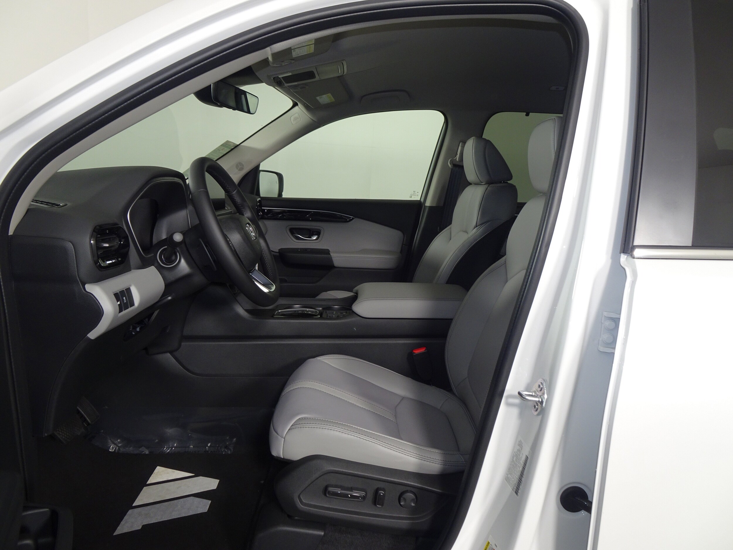 2025 Honda Pilot EX-L photo 4