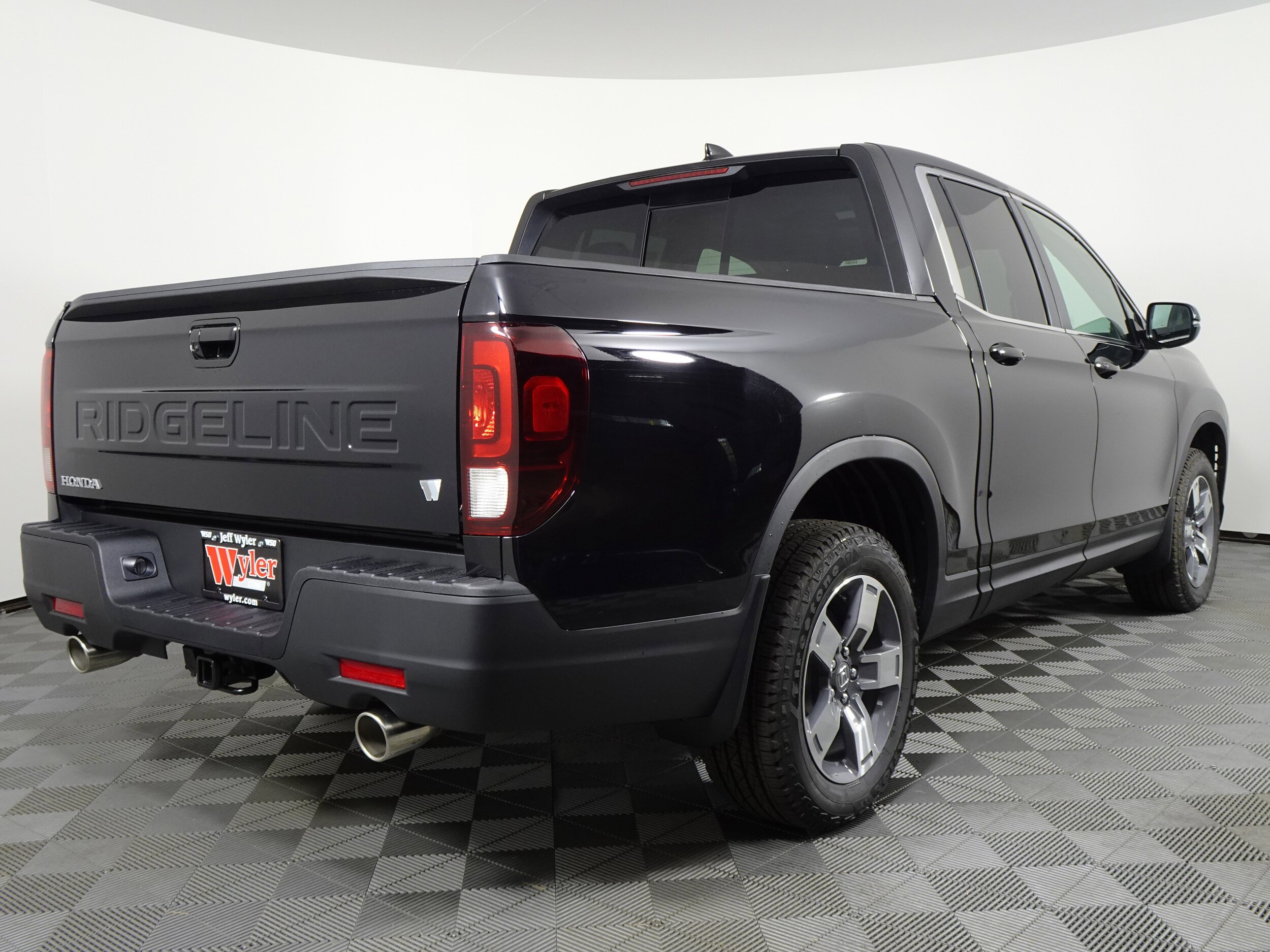 2025 Honda Ridgeline RTL photo 3