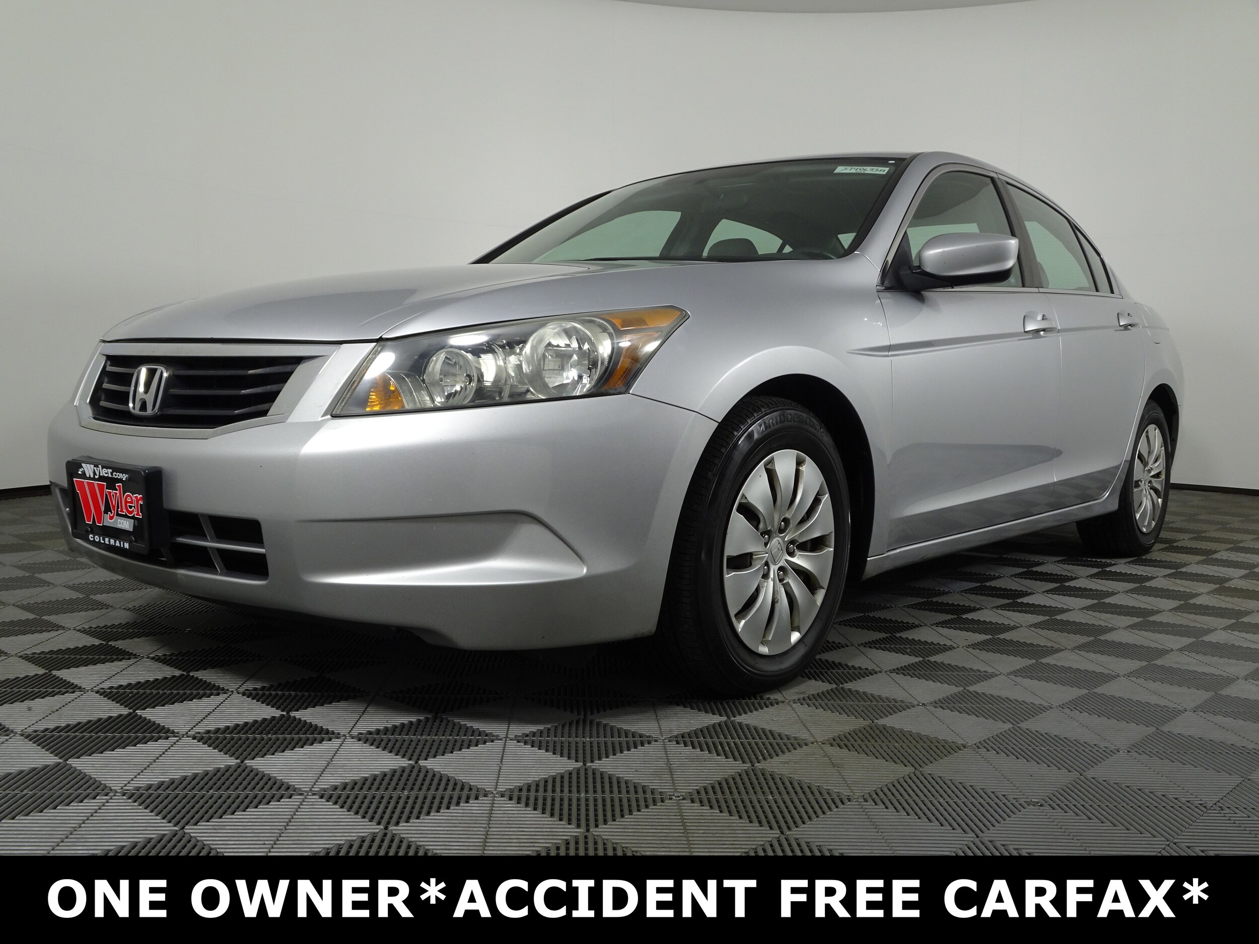 2009 Honda Accord LX photo 2