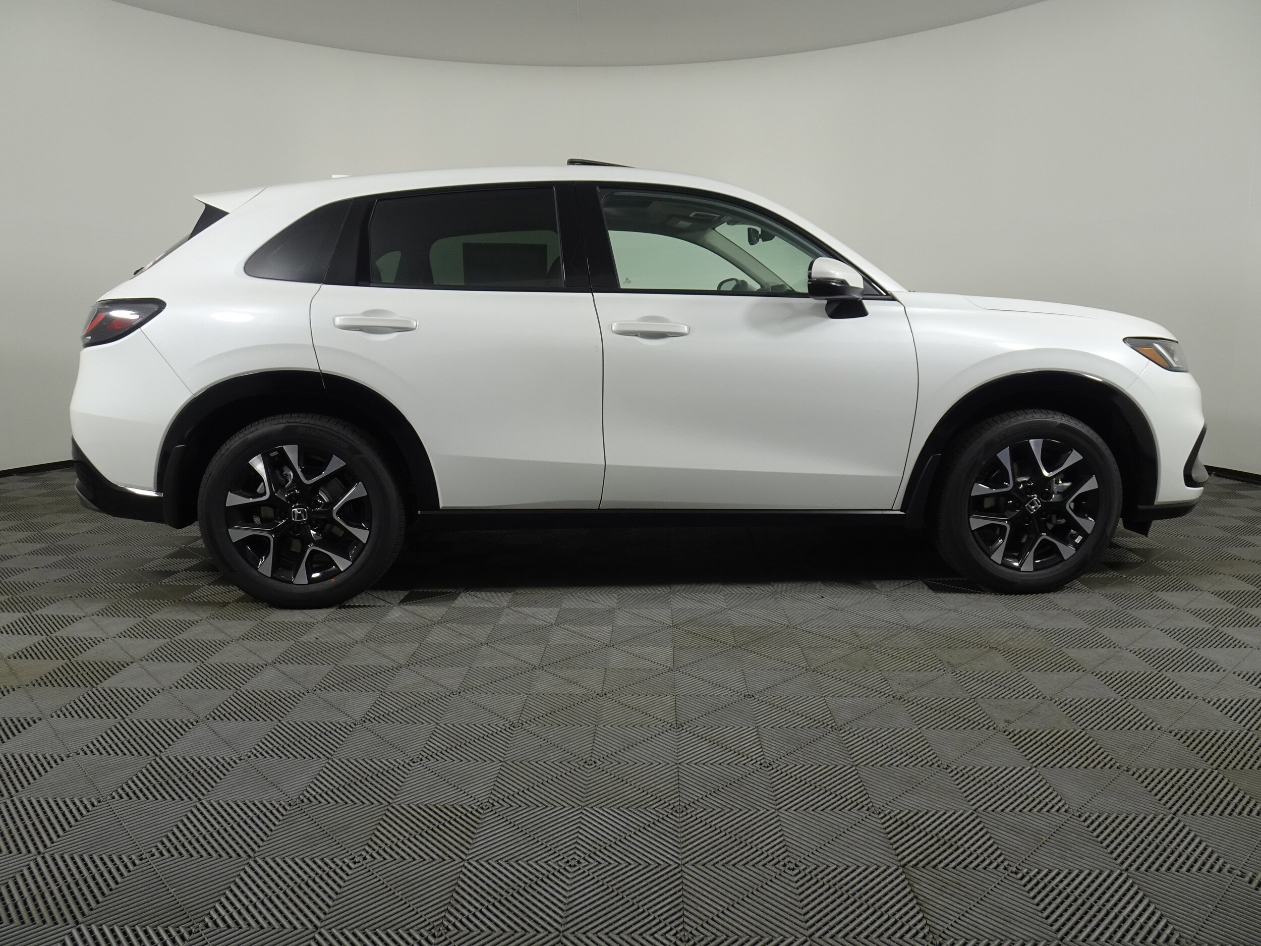 2026 Honda HR-V EX-L photo 2