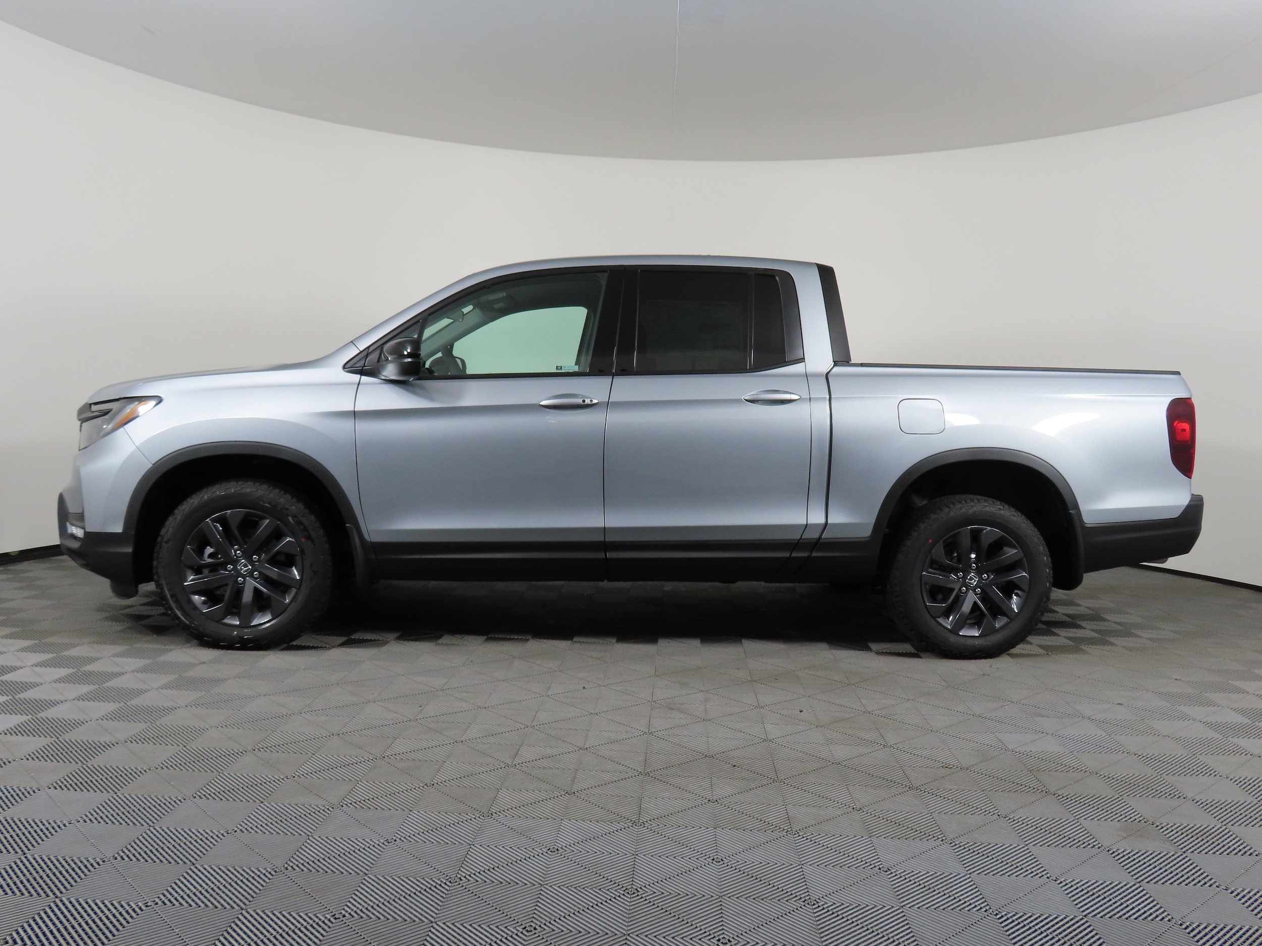 2026 Honda Ridgeline Sport - Photo 15