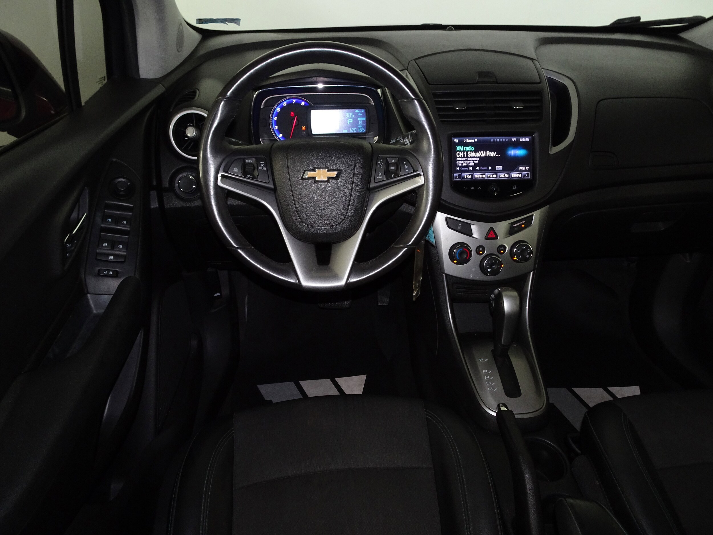 2016 Chevrolet Trax LT photo 3