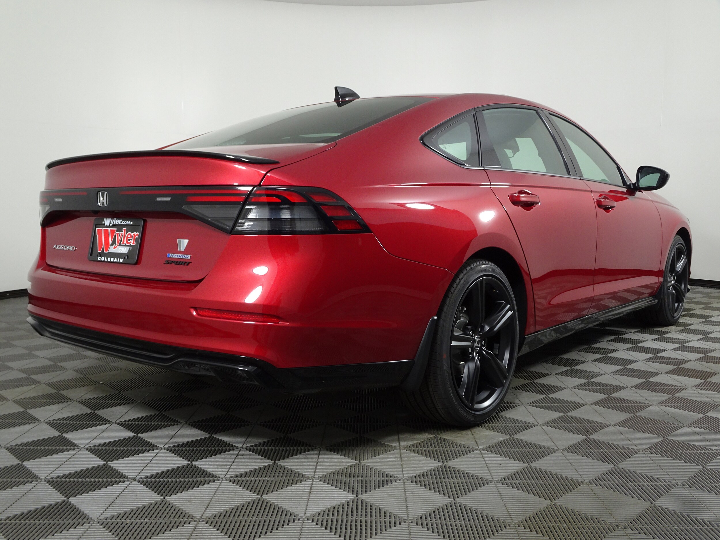 2025 Honda Accord Hybrid Sport-L photo 3
