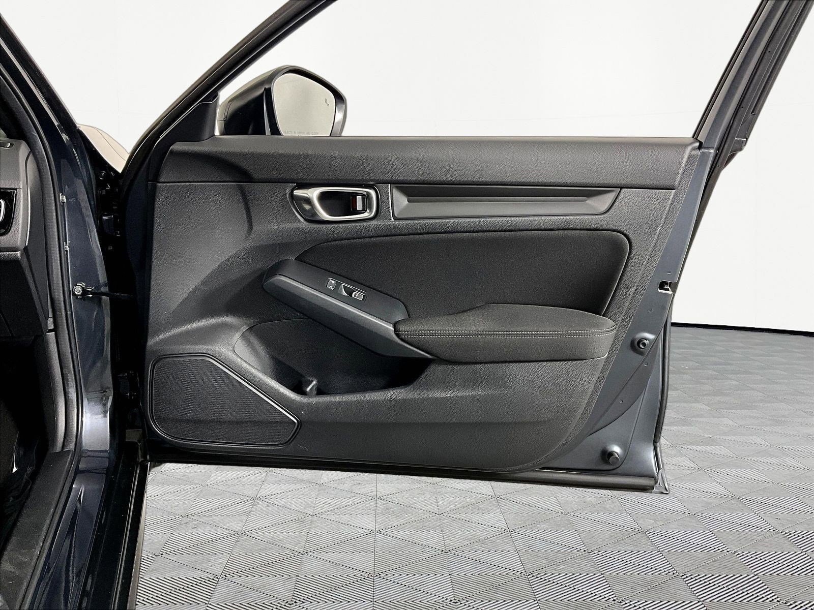 2025 Honda Civic Hatchback Sport - Photo 27