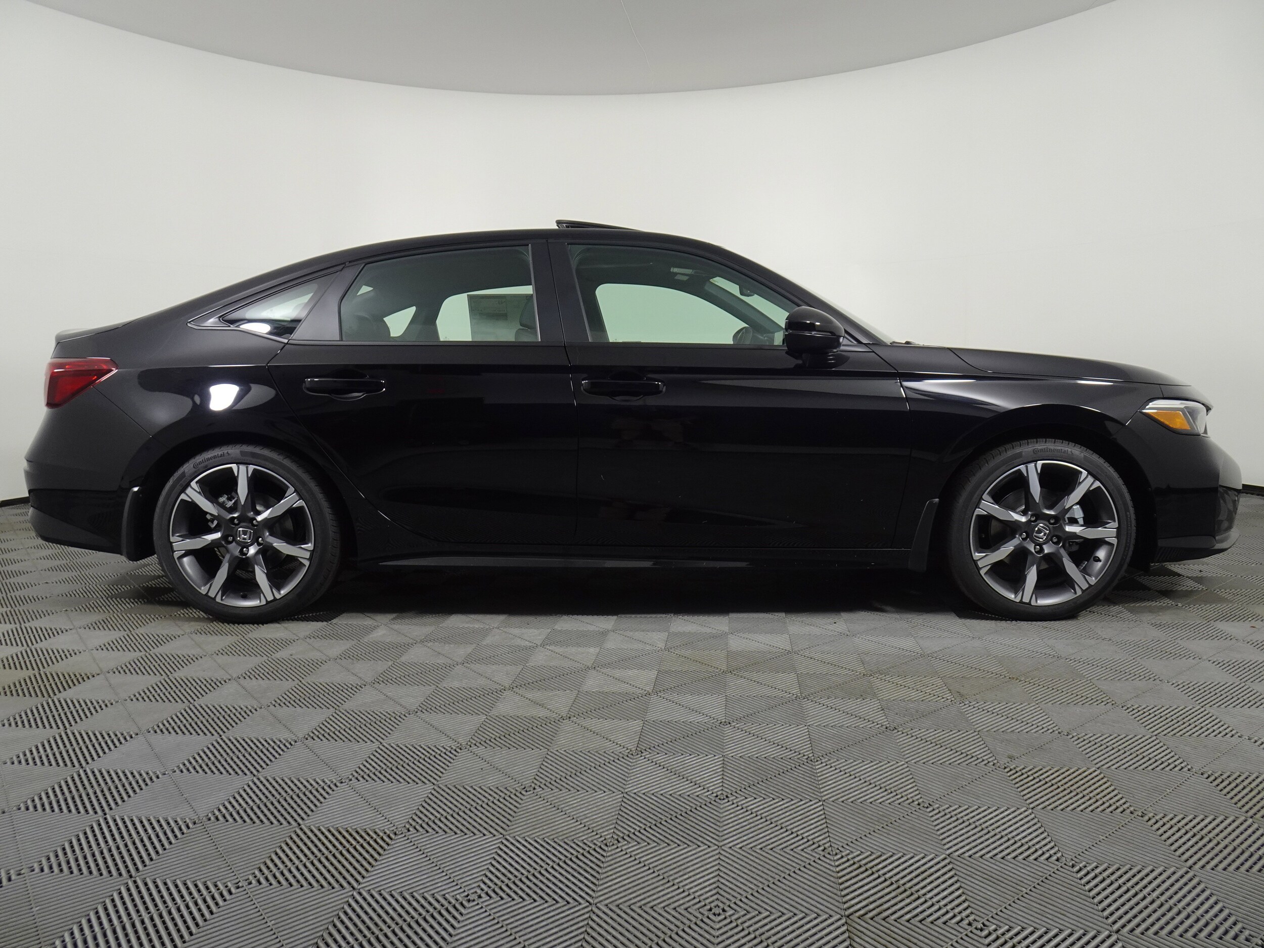 2026 Honda Civic Hybrid Sport Touring photo 2