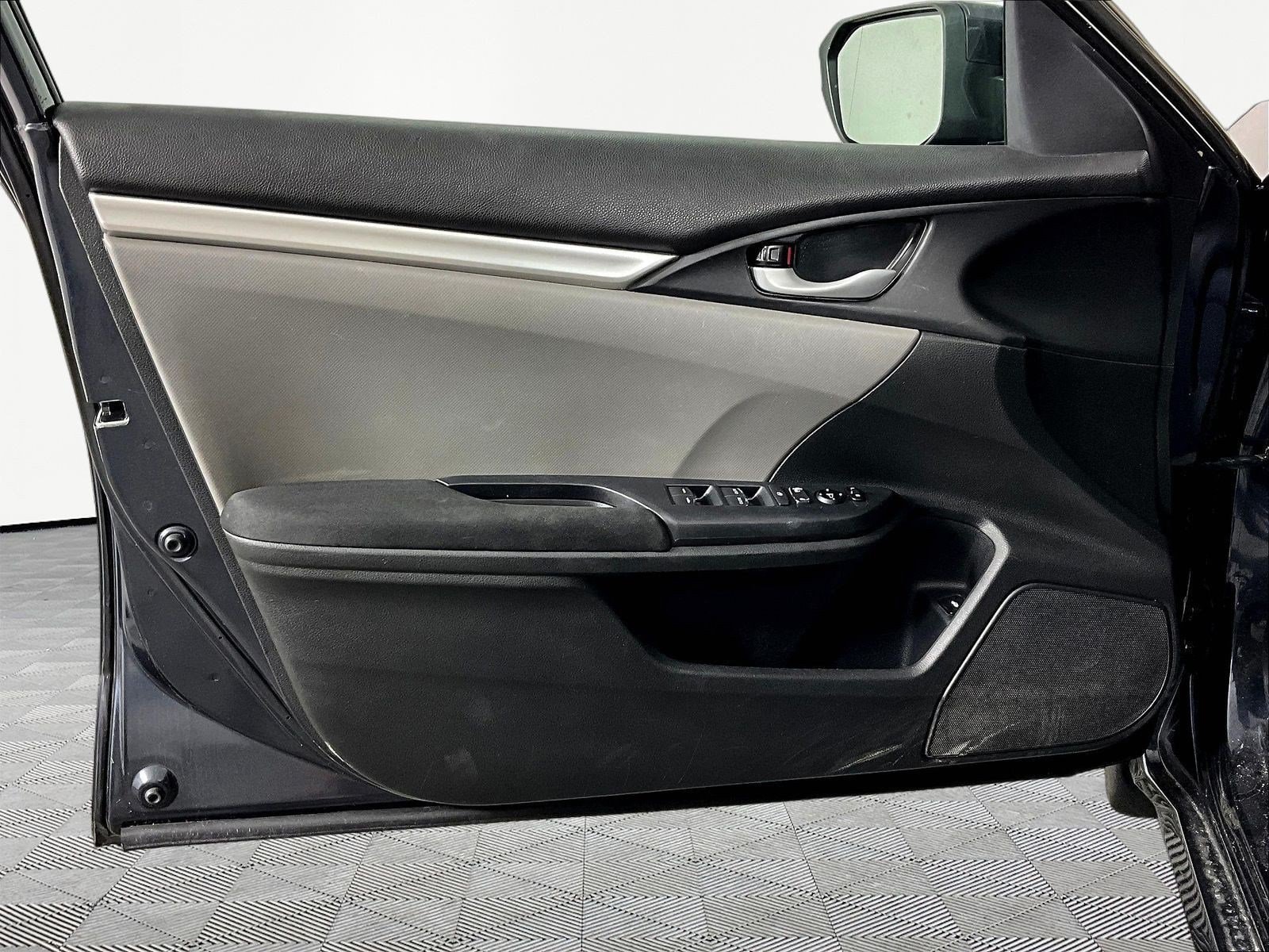 2019 Honda Civic LX - Photo 23