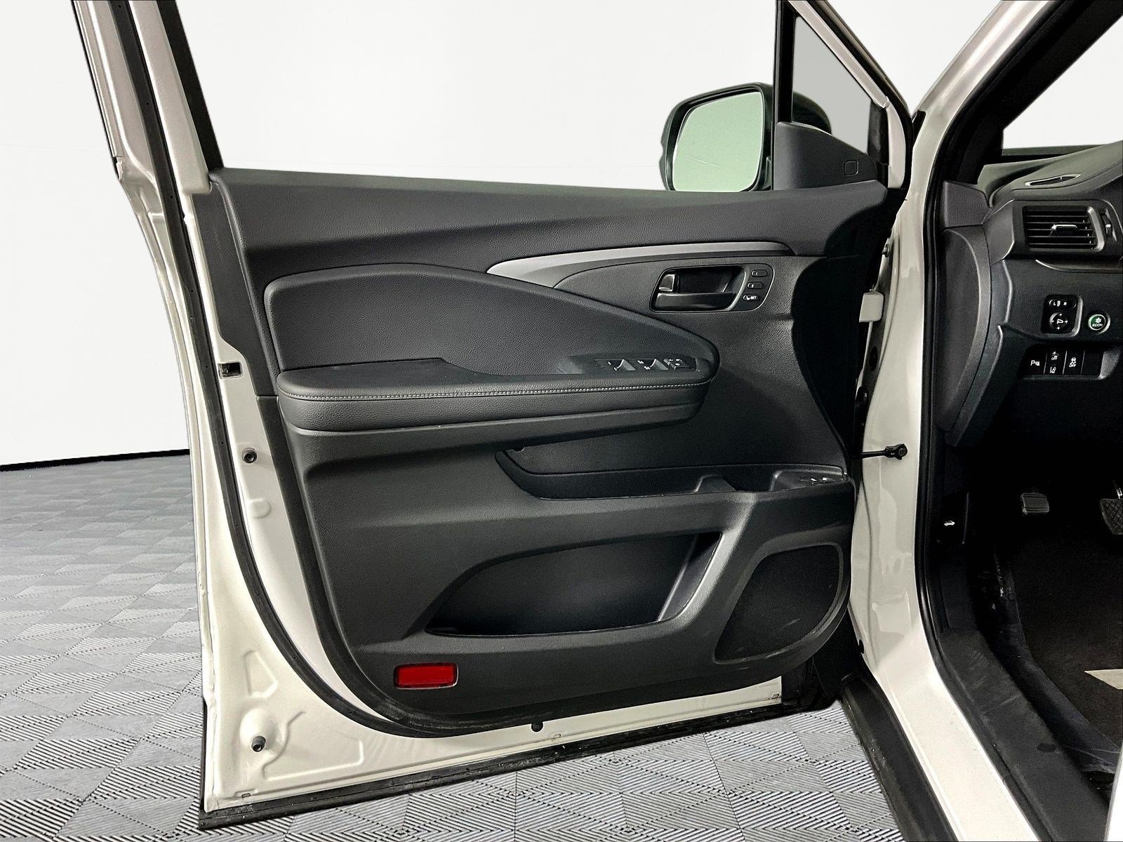 2023 Honda Passport EX-L - Photo 23