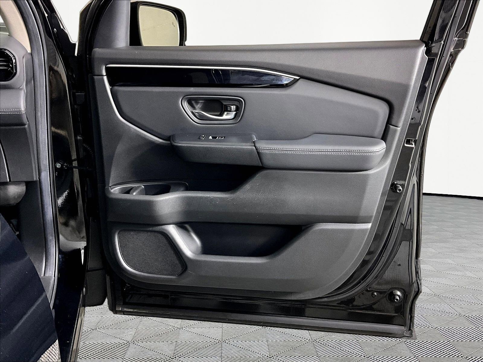 2025 Honda Pilot EX-L - Photo 27