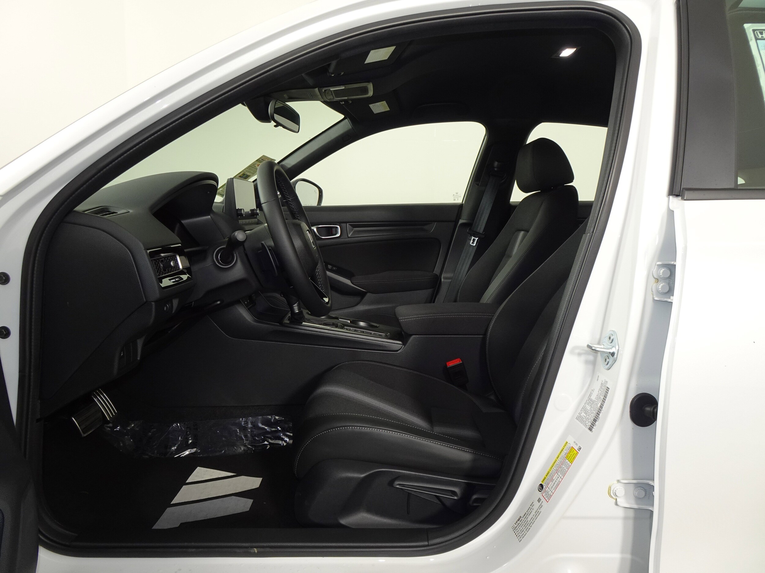 2026 Honda Civic Sport Hatchback photo 4