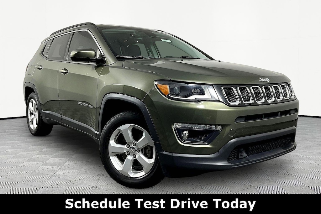 Used 2017 Jeep Compass Latitude FWD SUV
