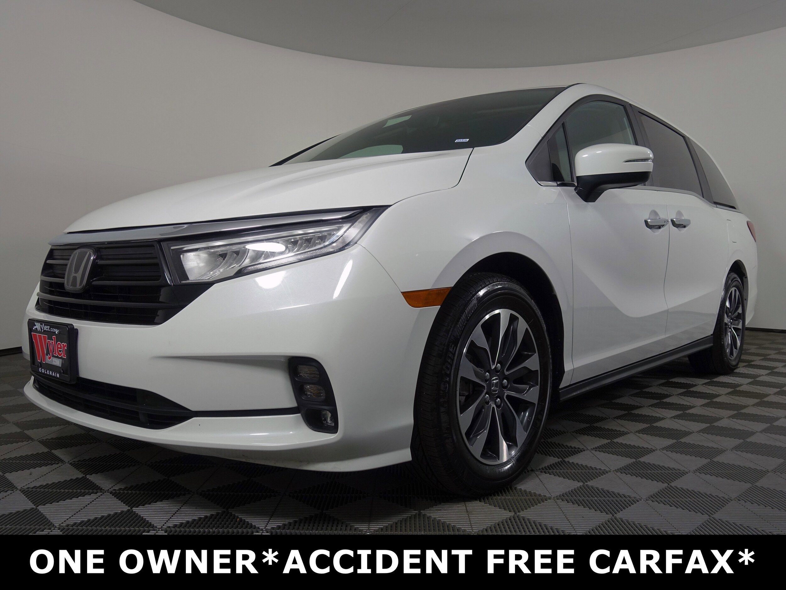 2024 Honda Odyssey EX-L photo 2