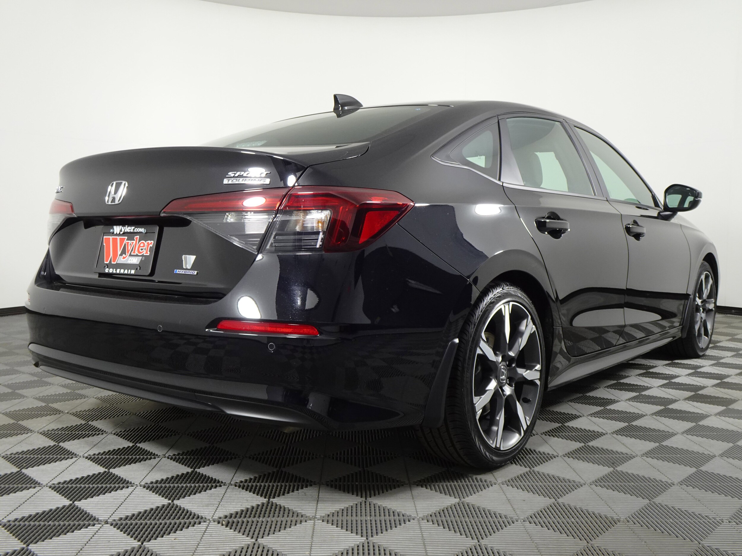 2025 Honda Civic Sport Touring photo 3