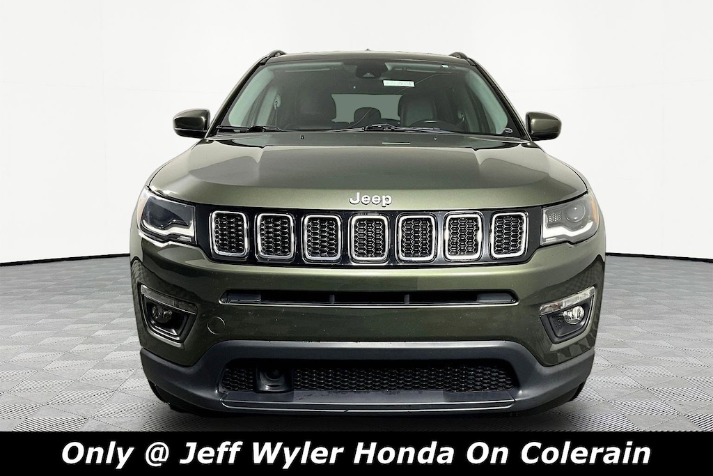 Used 2017 Jeep Compass Latitude FWD SUV