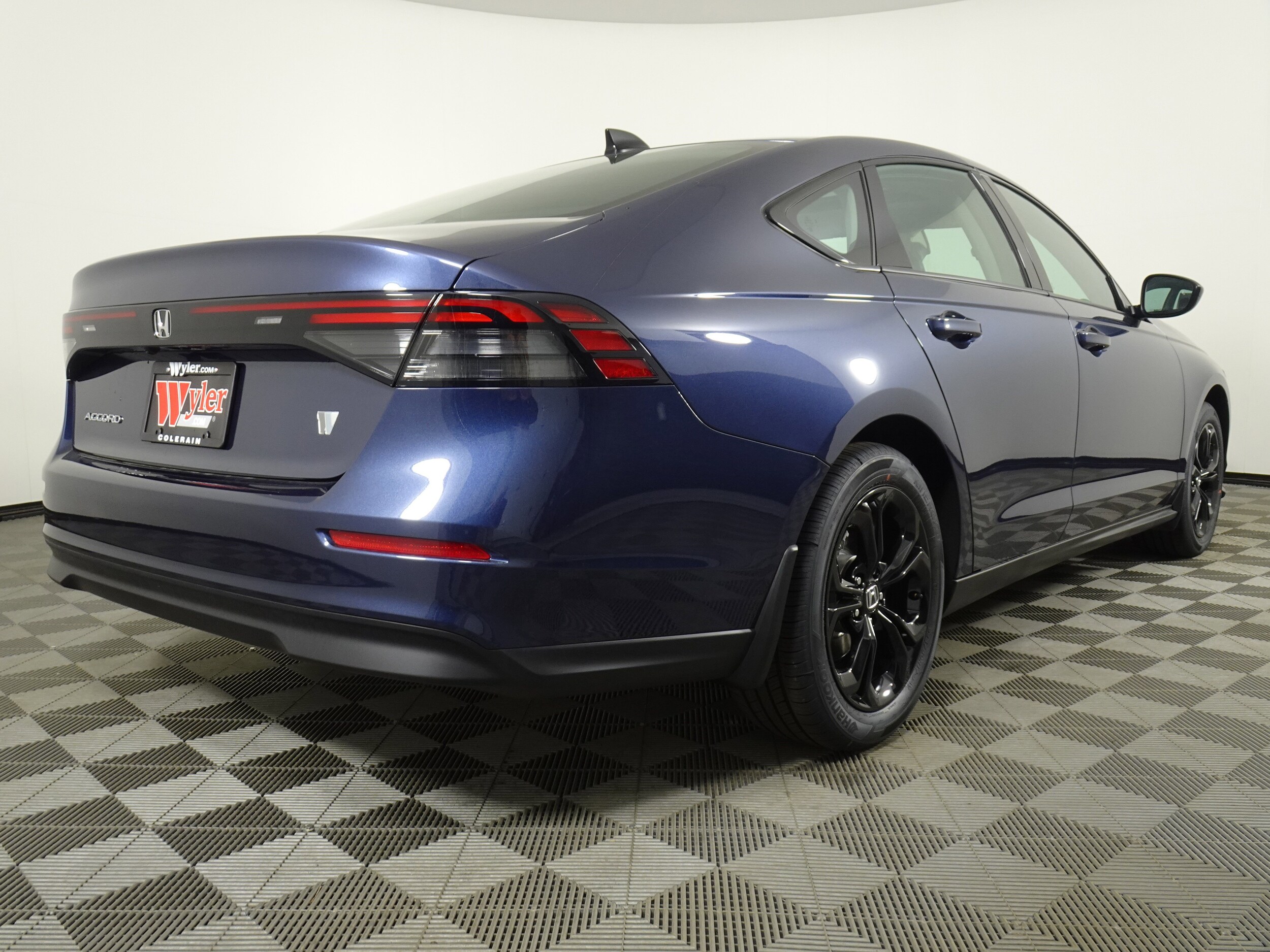 2025 Honda Accord SE photo 3