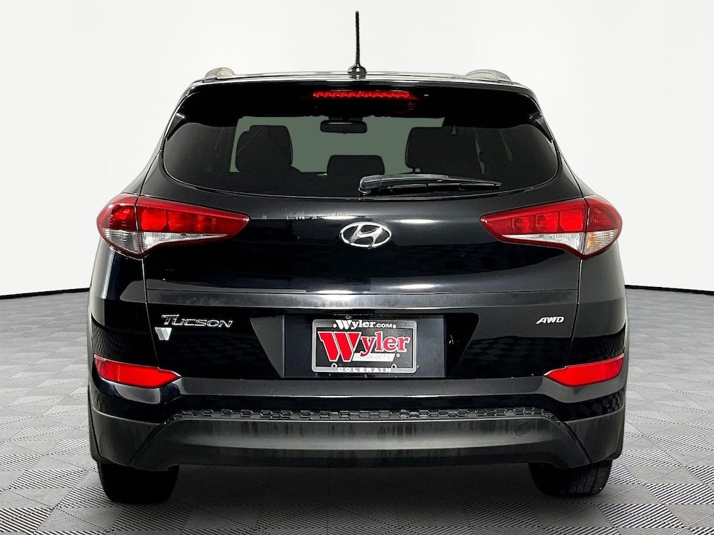 Used 2017 Hyundai Tucson SE AWD SUV