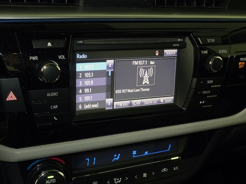 Used 2014 Toyota Corolla 4dr Sdn CVT LE Sedan