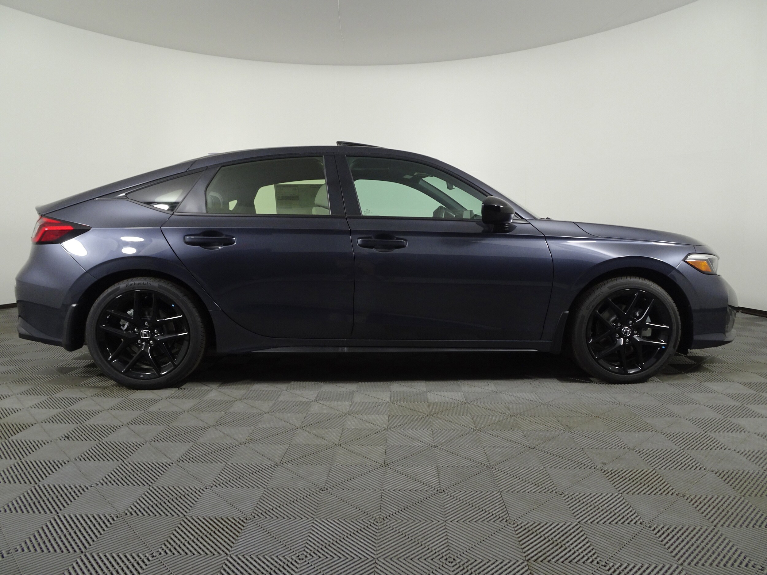 2026 Honda Civic Hybrid Sport Hatchback photo 2
