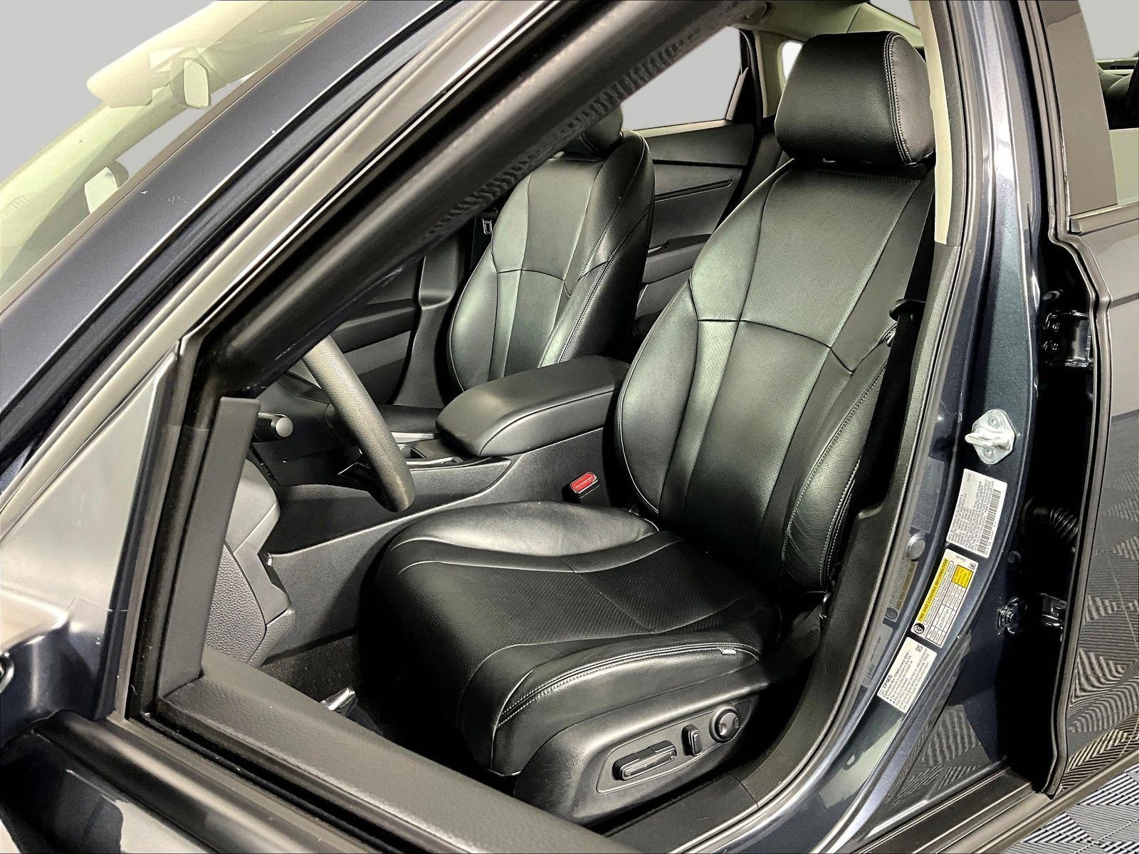 2025 Honda Accord SE - Photo 24