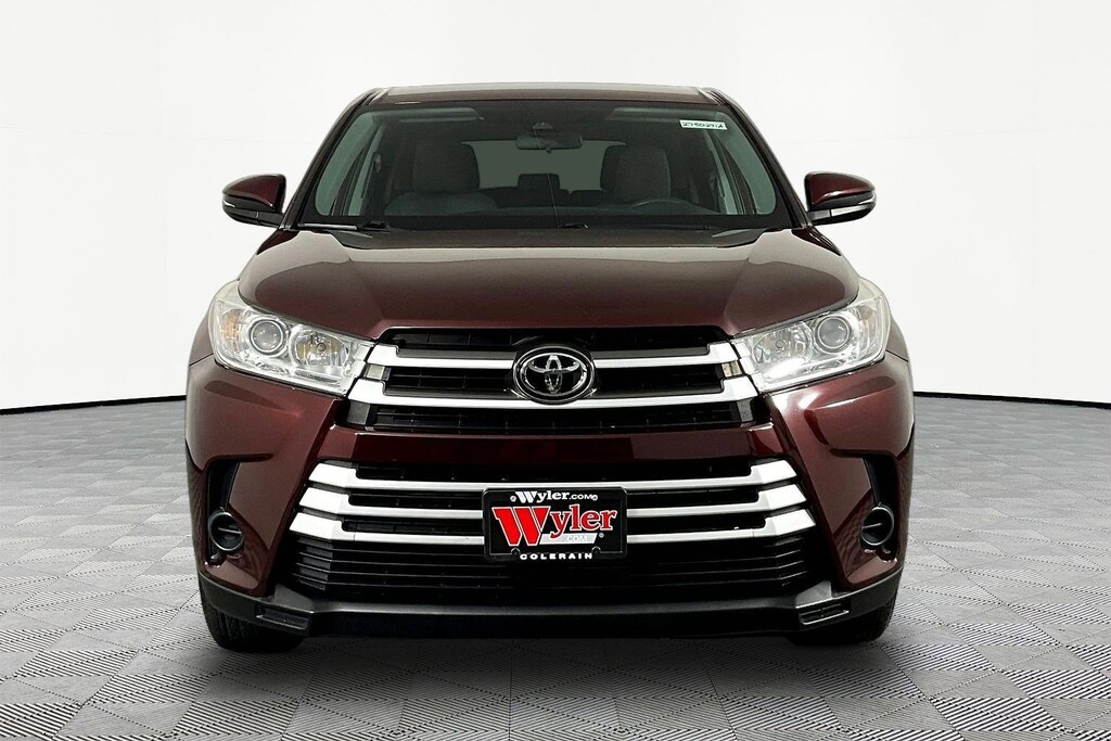 Used 2019 Toyota Highlander LE I4 FWD SUV