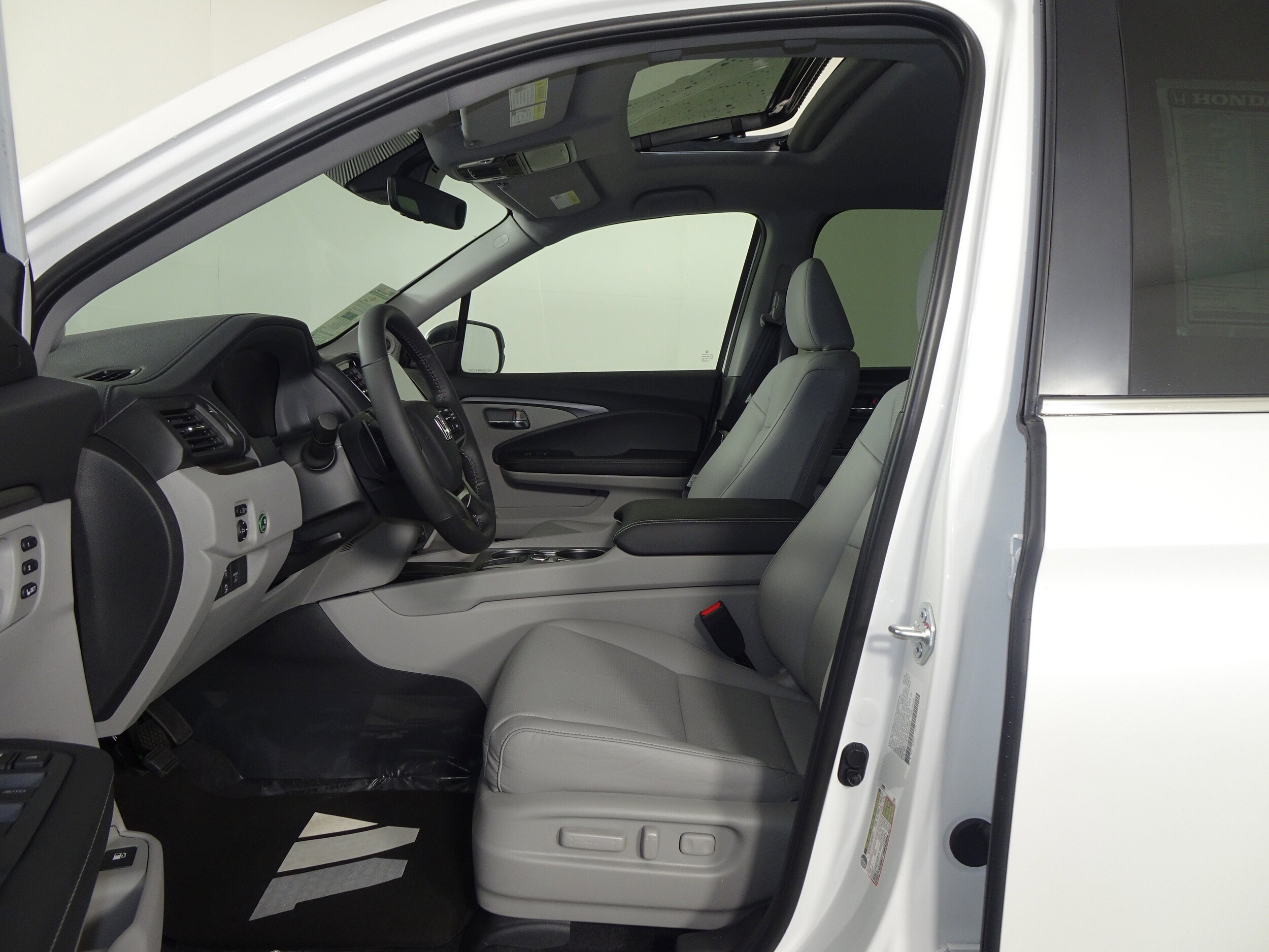 2026 Honda Ridgeline RTL photo 3