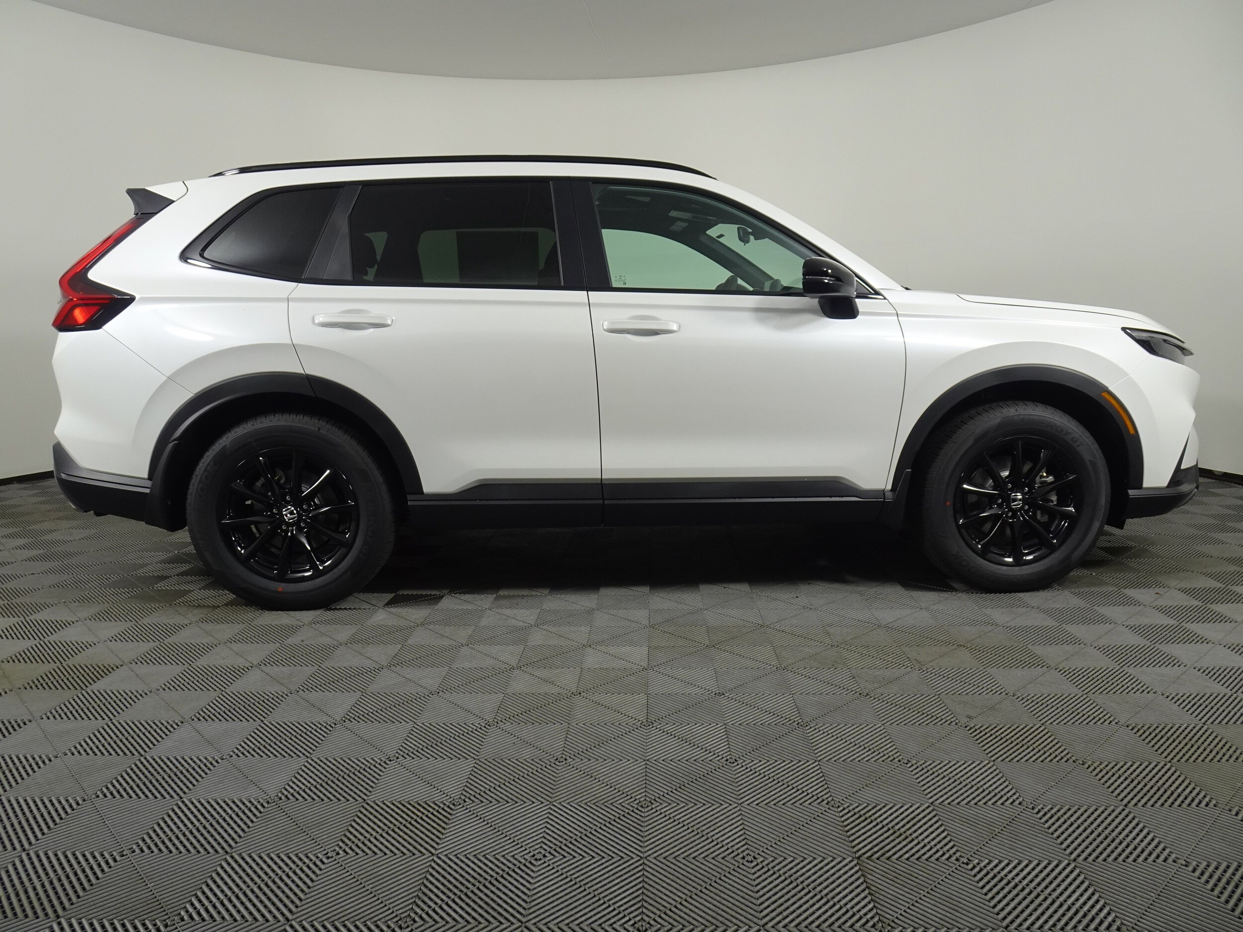 2026 Honda CR-V Hybrid Sport photo 2