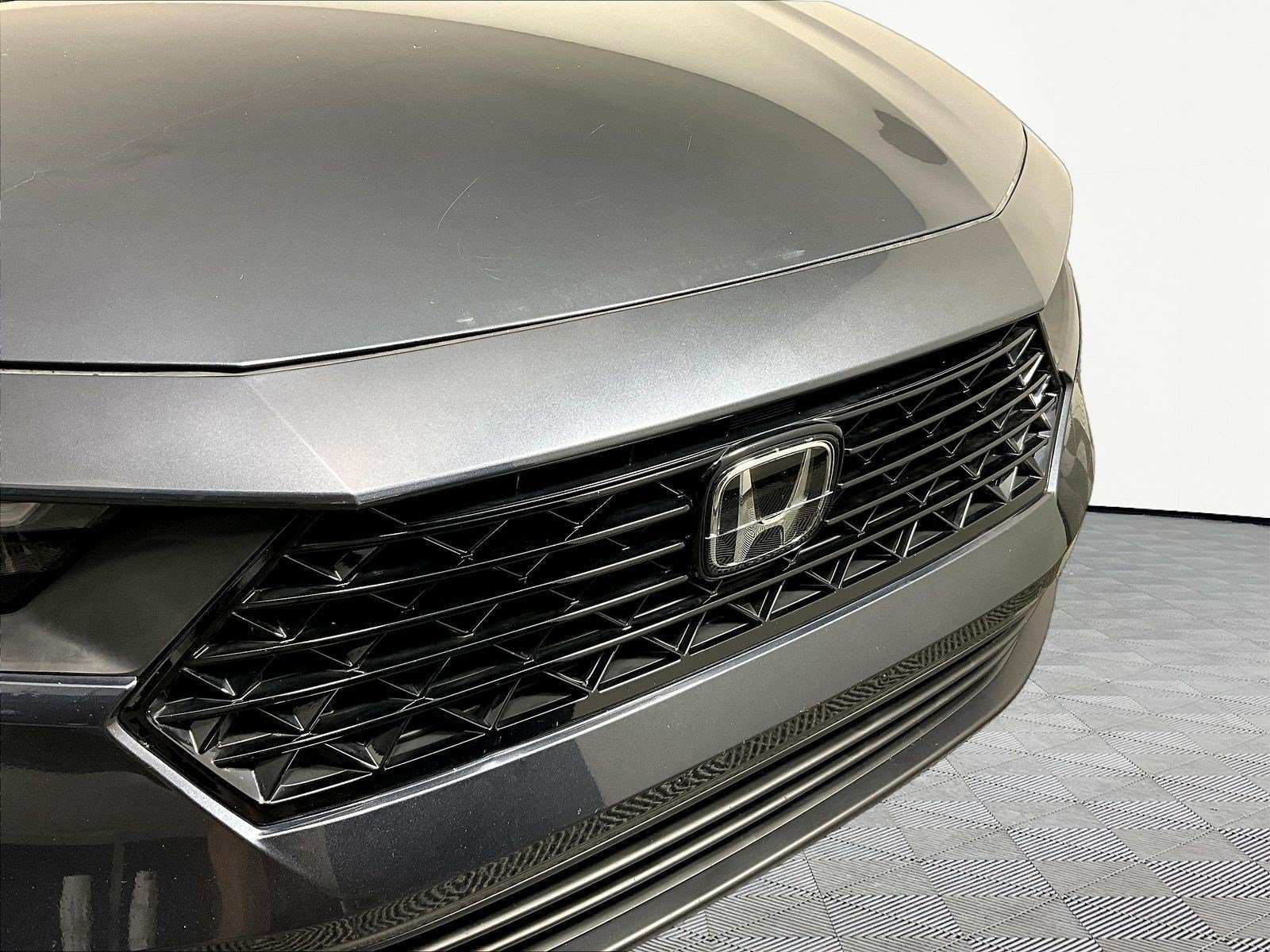 2025 Honda Accord SE - Photo 36