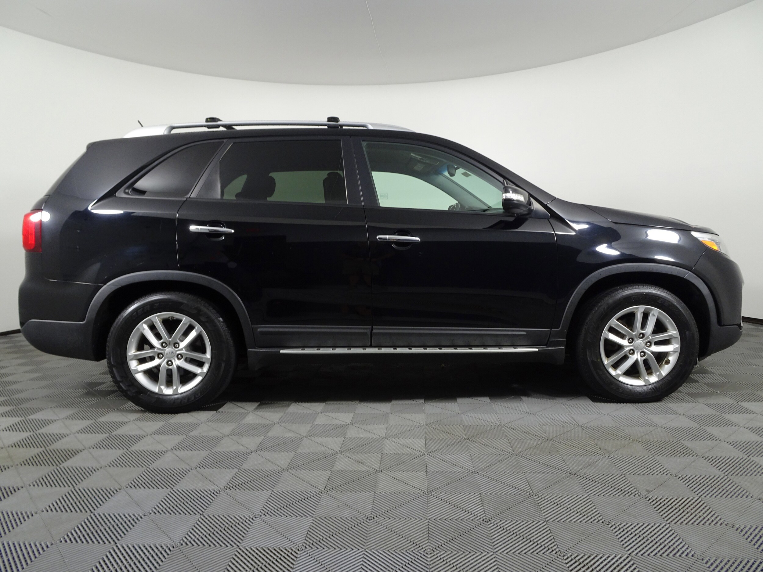 2014 Kia Sorento LX photo 2