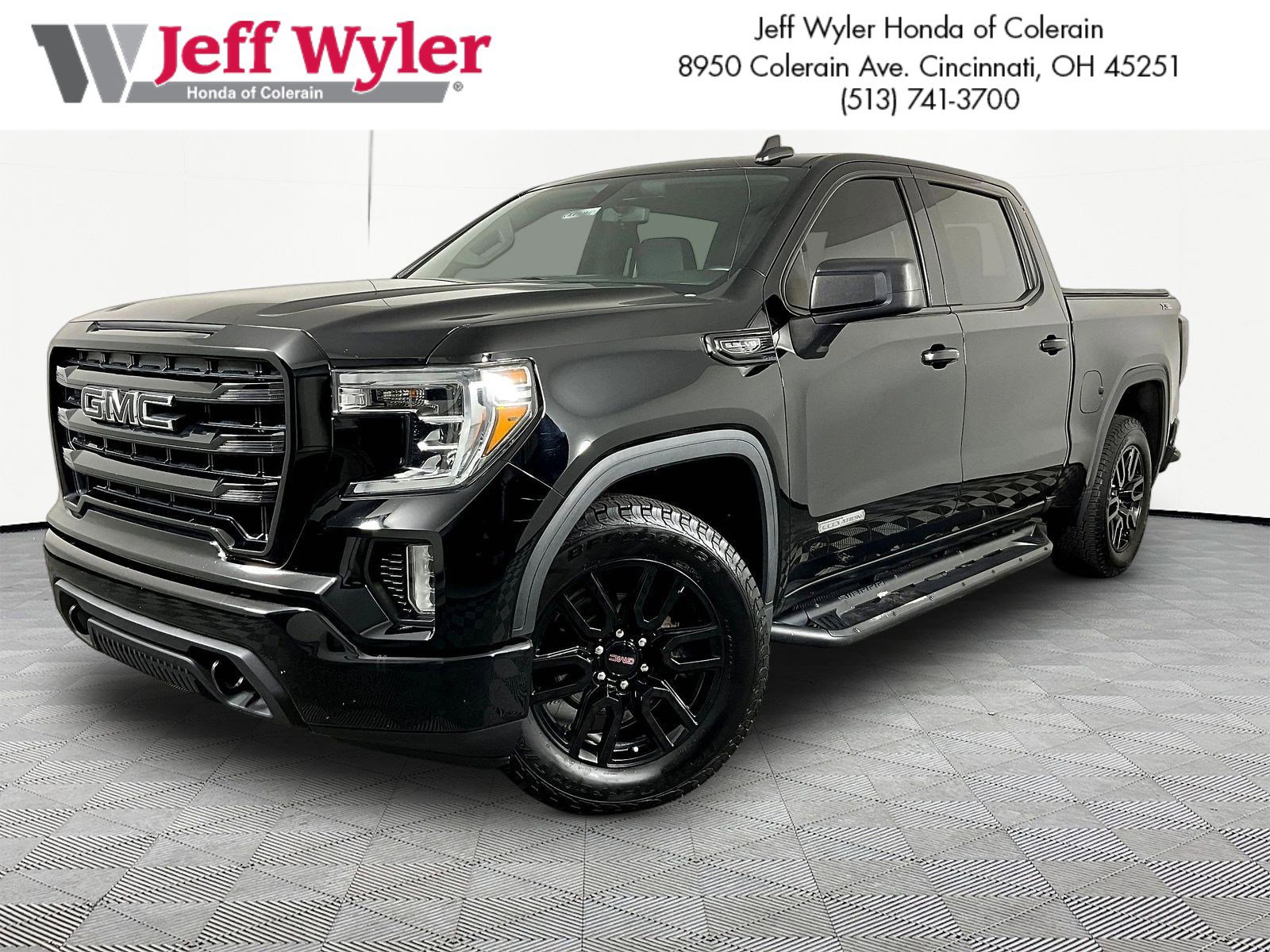 2020 GMC Sierra 4WD Crew Cab Short Box Elevation's photo