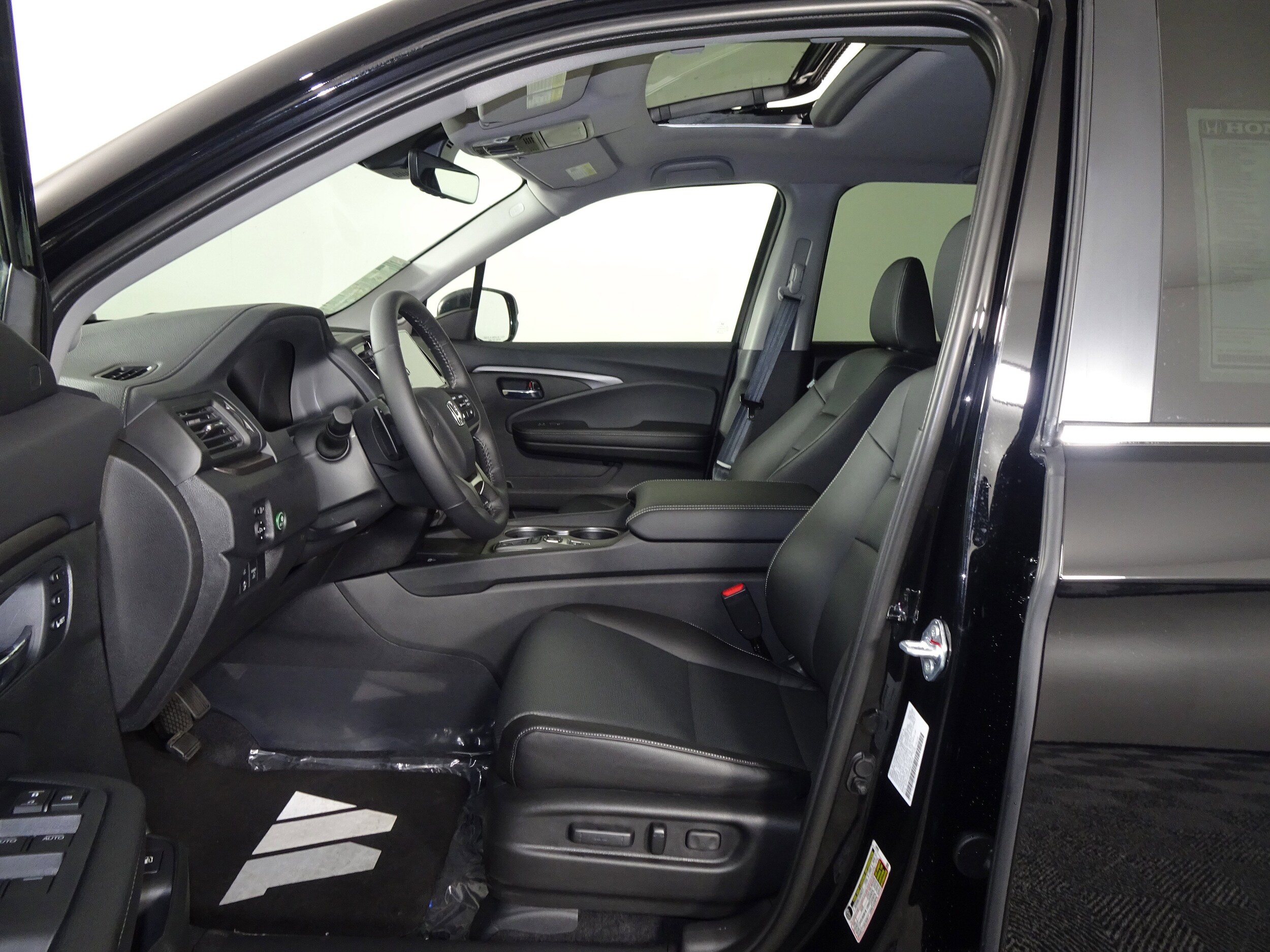 2025 Honda Ridgeline RTL photo 4