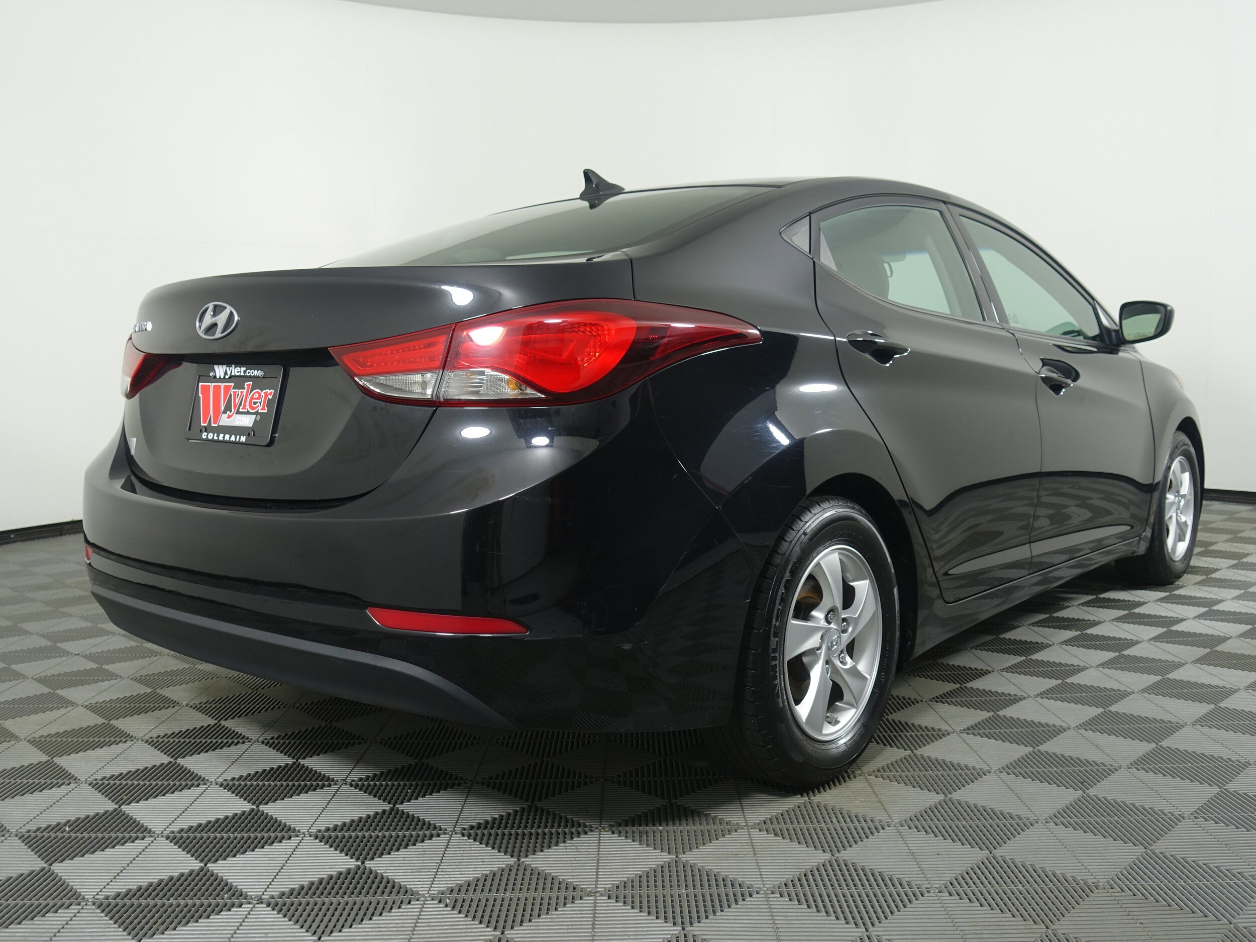 2014 Hyundai Elantra SE photo 3