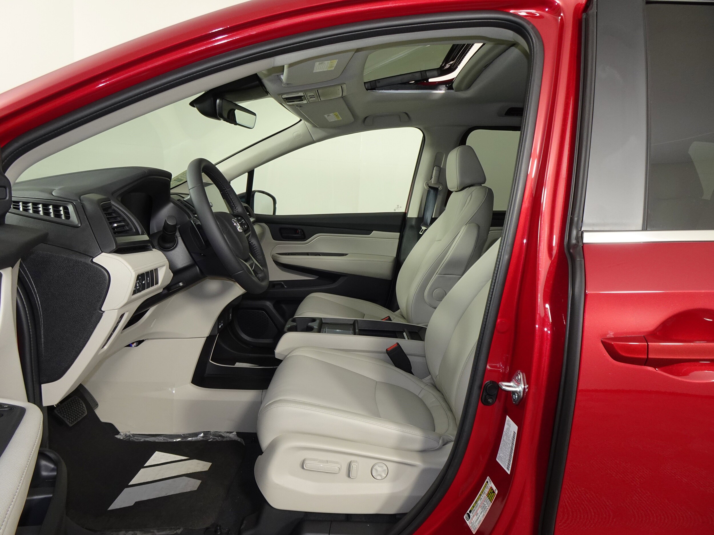 2026 Honda Odyssey EX-L photo 3