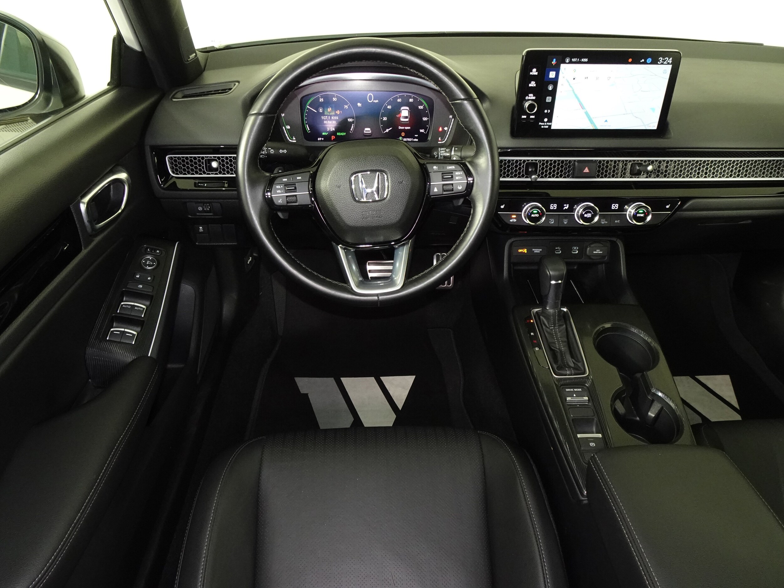 2025 Honda Civic Hybrid Sport Touring photo 4