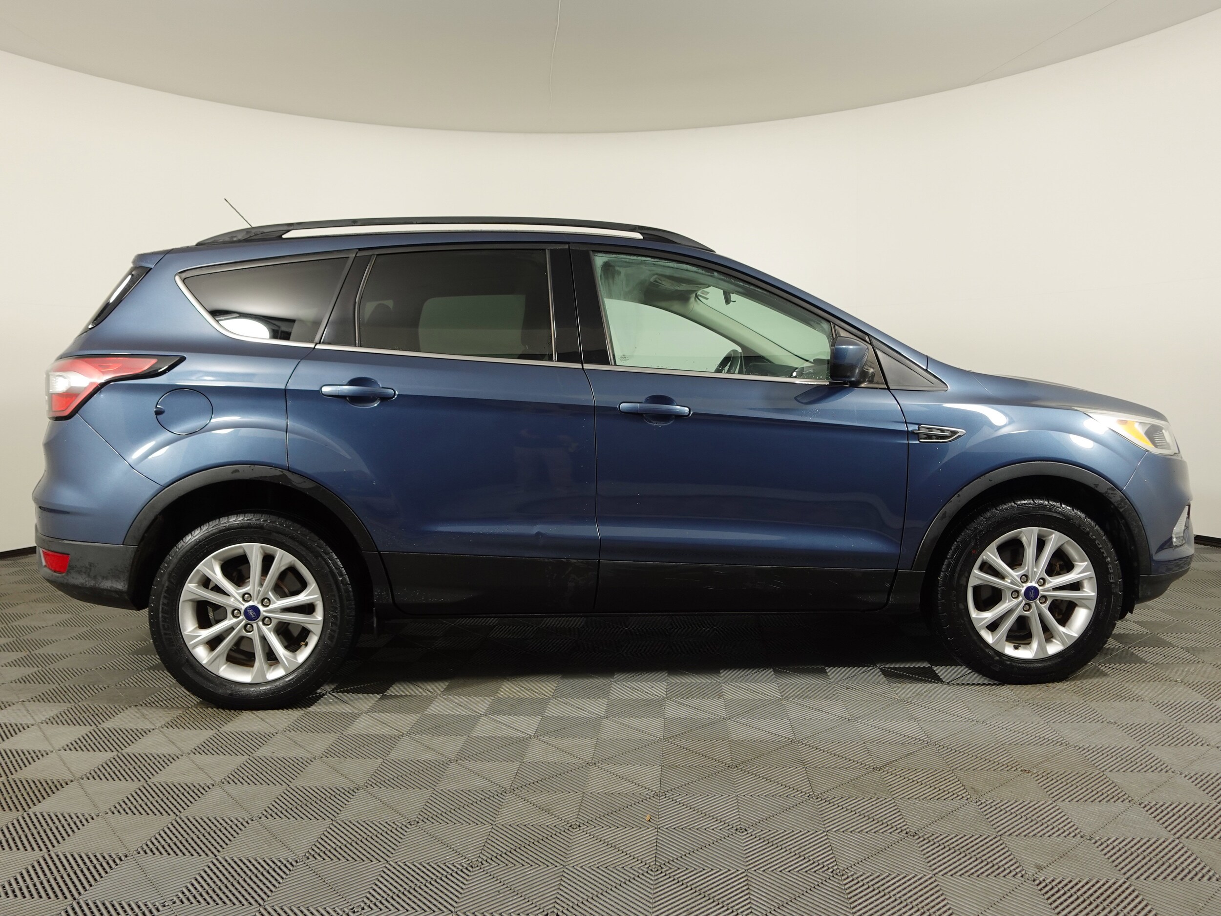 2018 Ford Escape SE photo 2