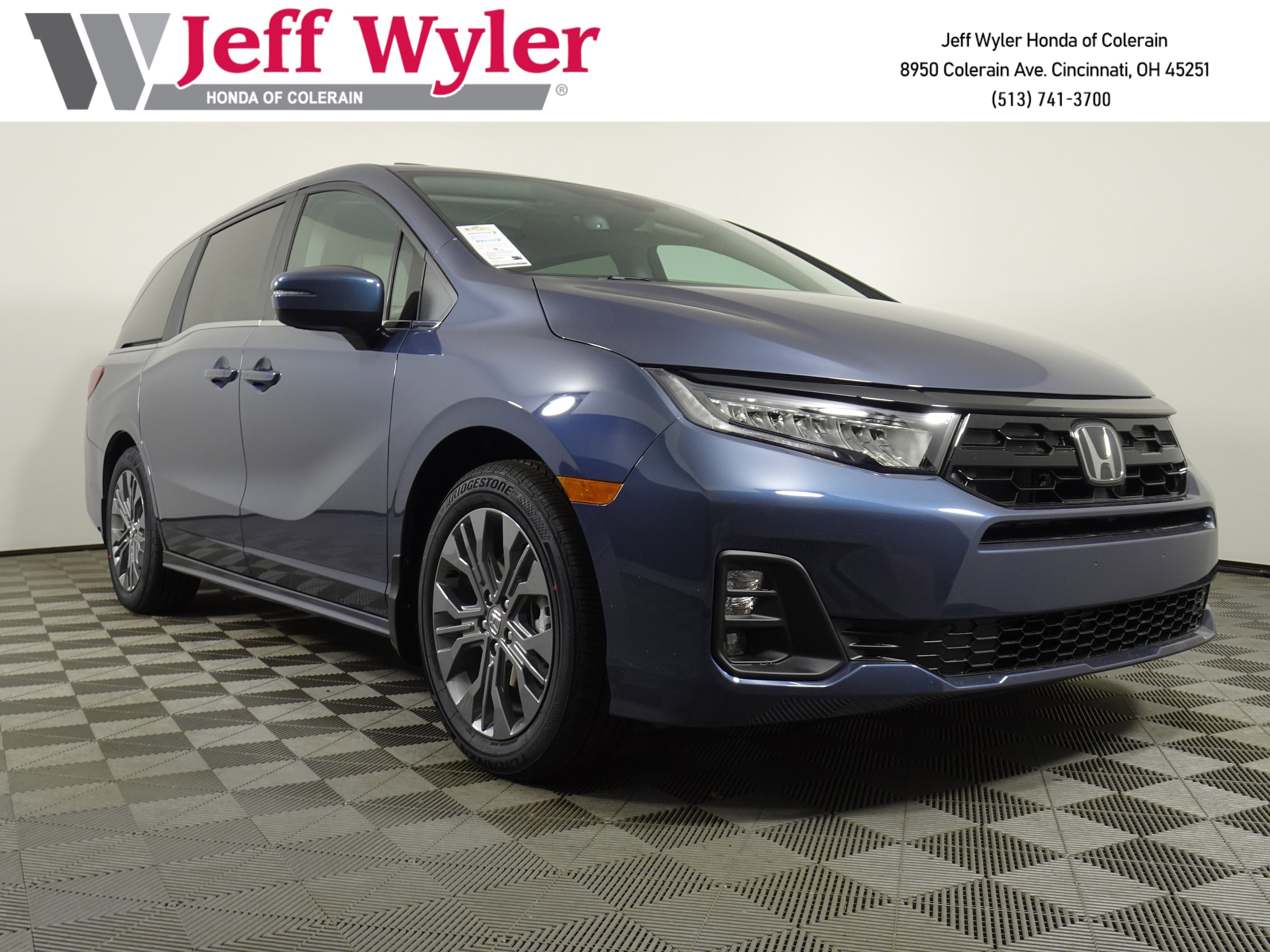 2026 Honda Odyssey Touring's photo