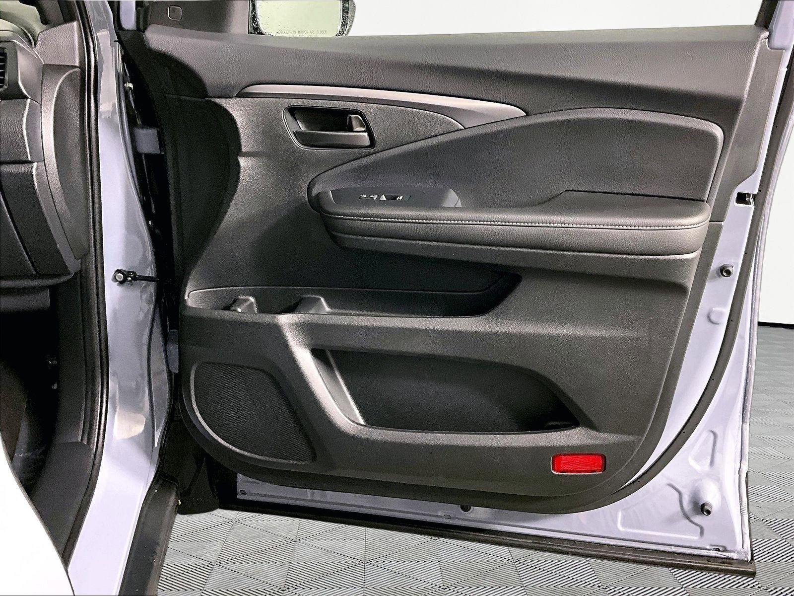 2024 Honda Passport EX-L - Photo 28