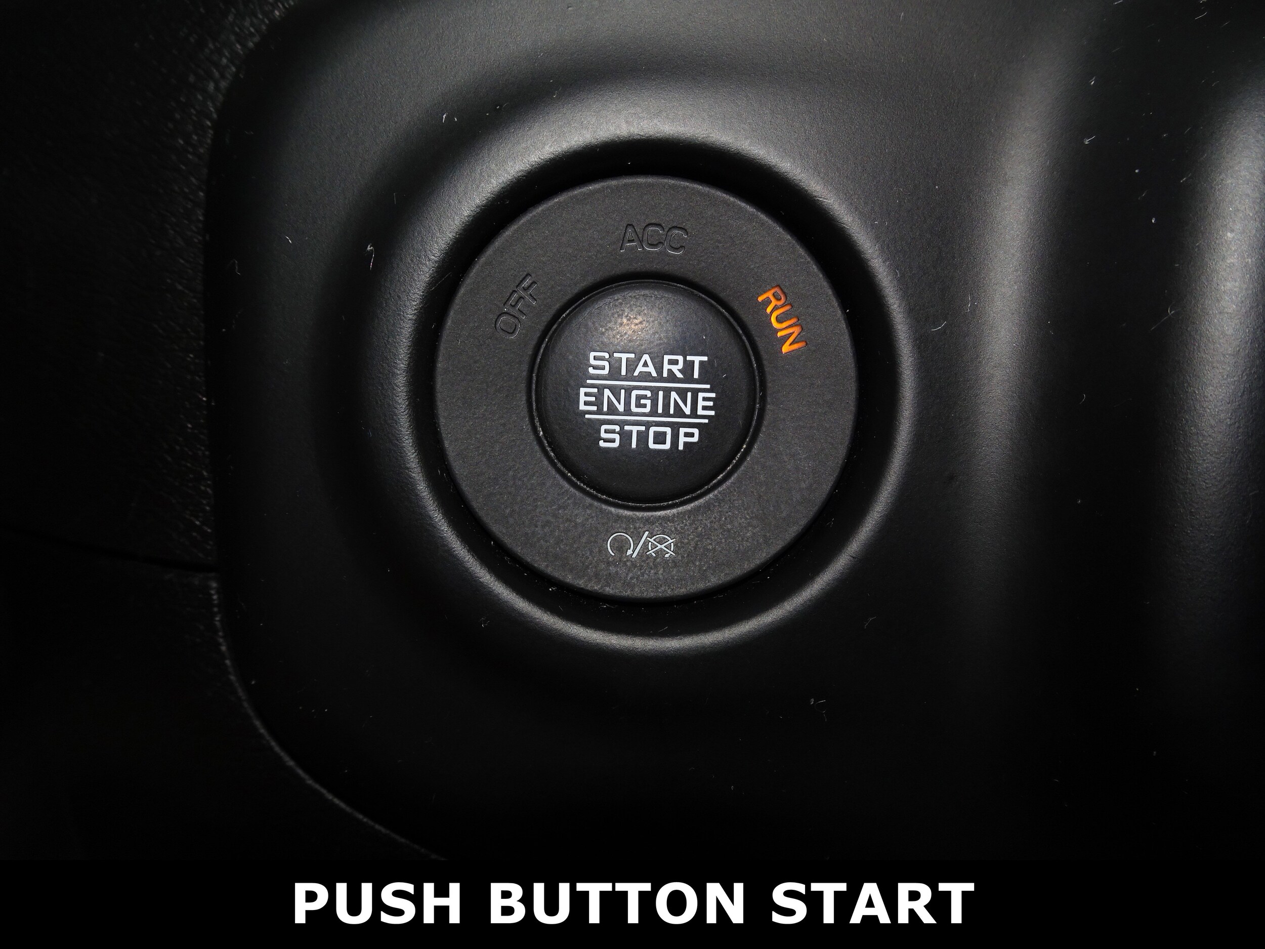 2021 Jeep Wrangler Unlimited Sahara Altitude photo 3