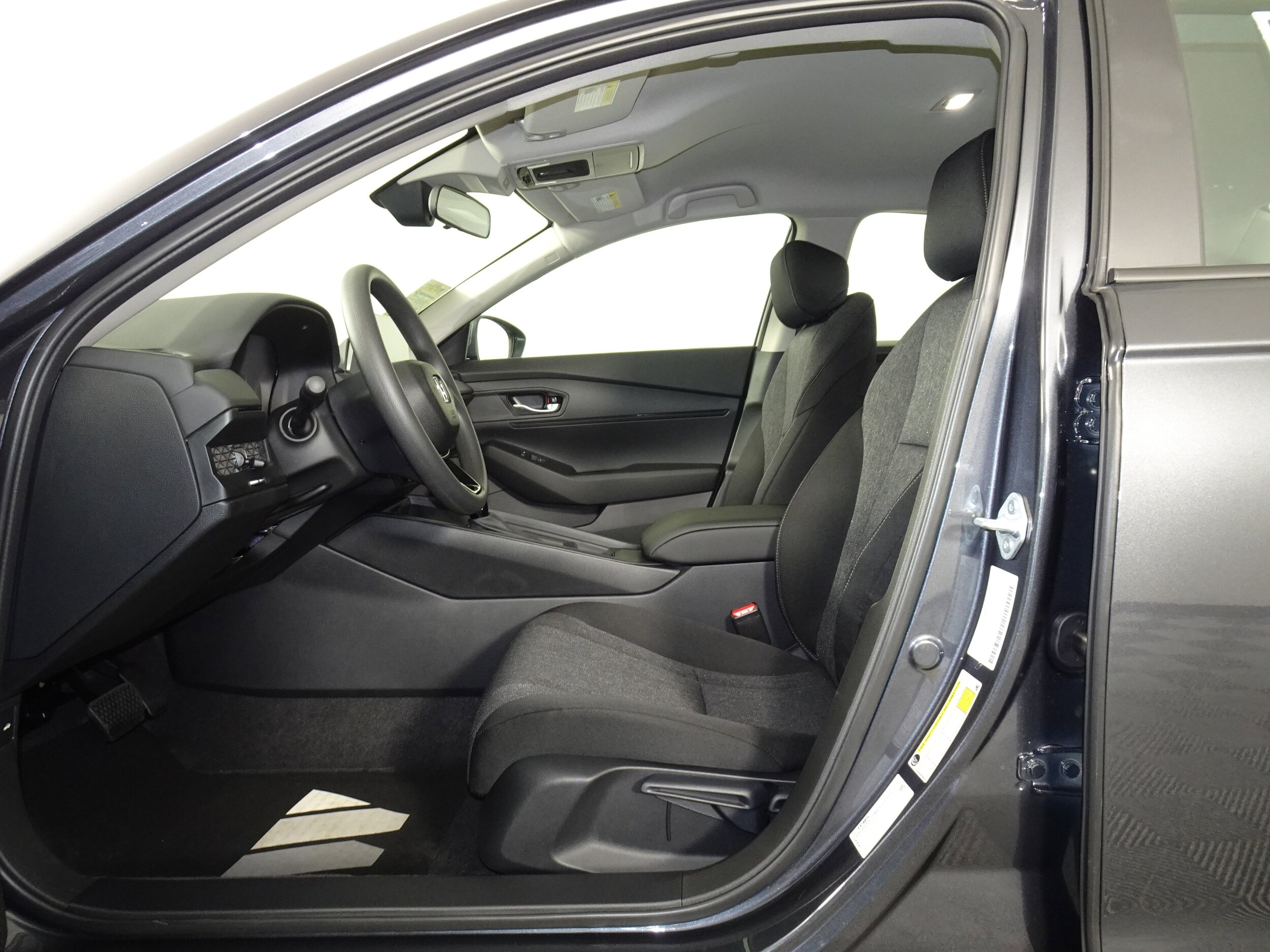 2025 Honda Accord LX photo 3