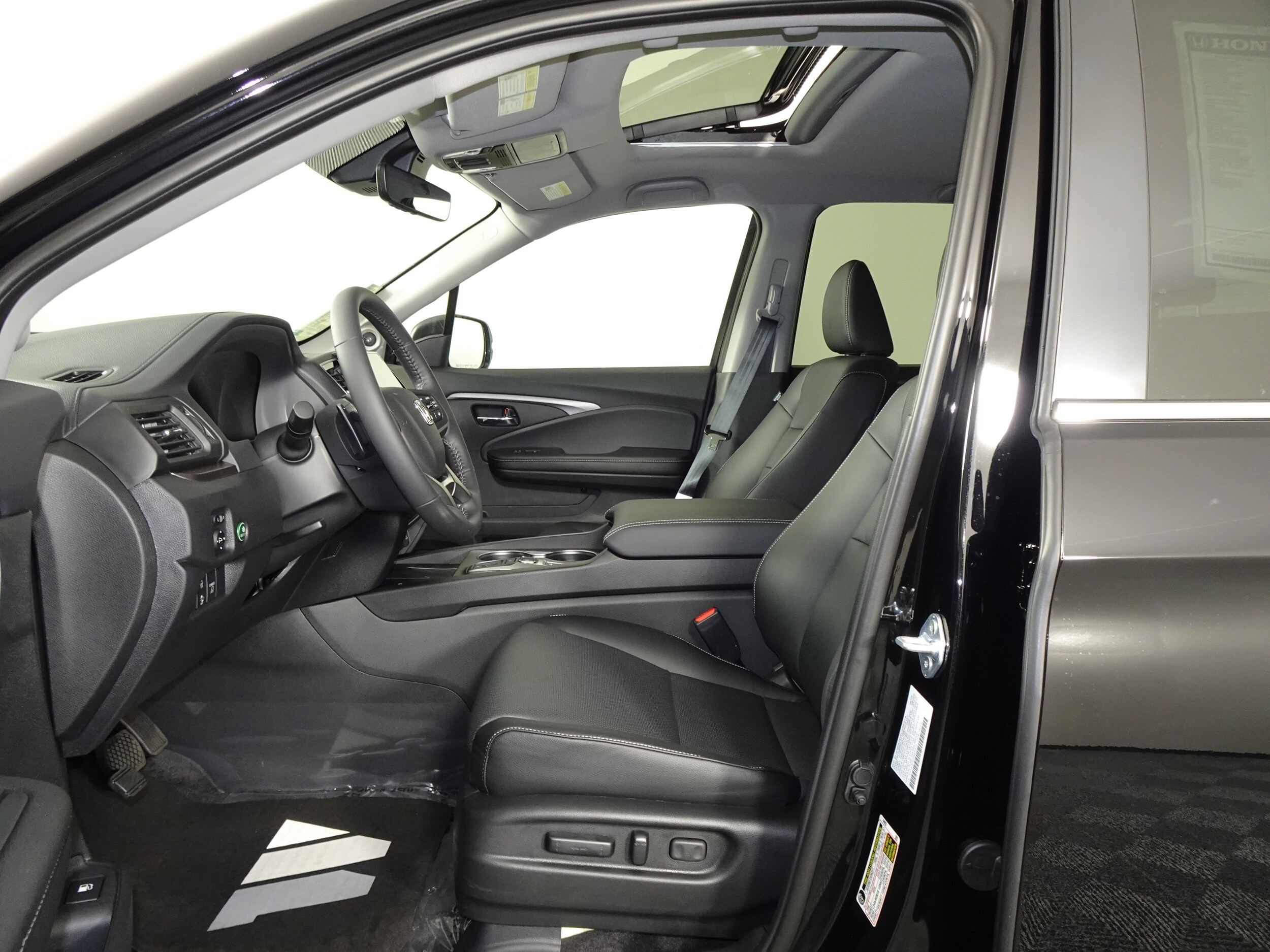 2025 Honda Ridgeline RTL photo 4