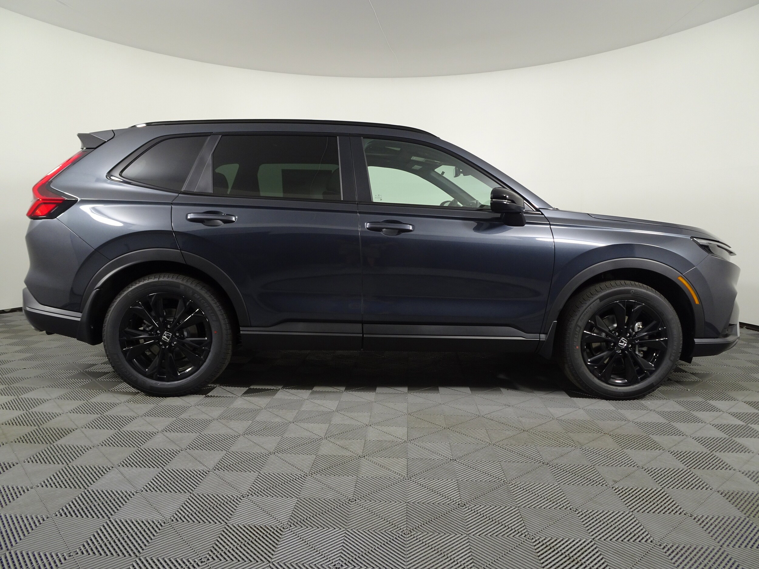 2026 Honda CR-V Hybrid Sport Touring photo 2