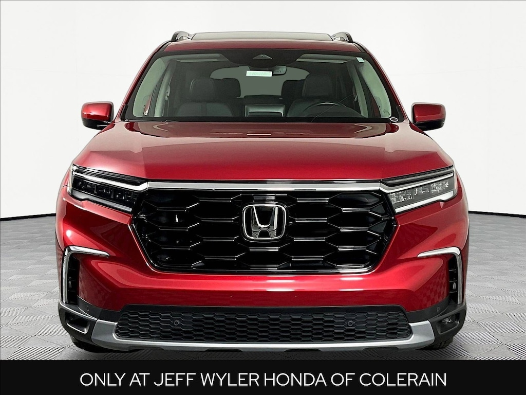 Used 2025 Honda Pilot Touring AWD SUV
