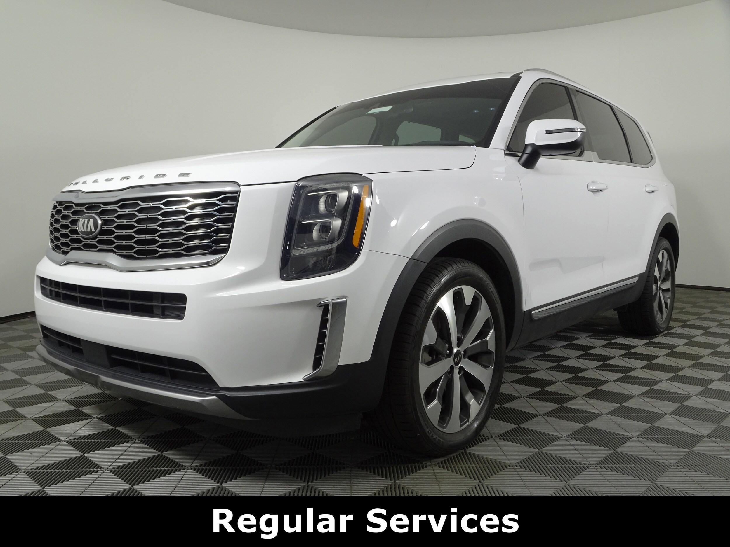 2021 Kia Telluride EX photo 2